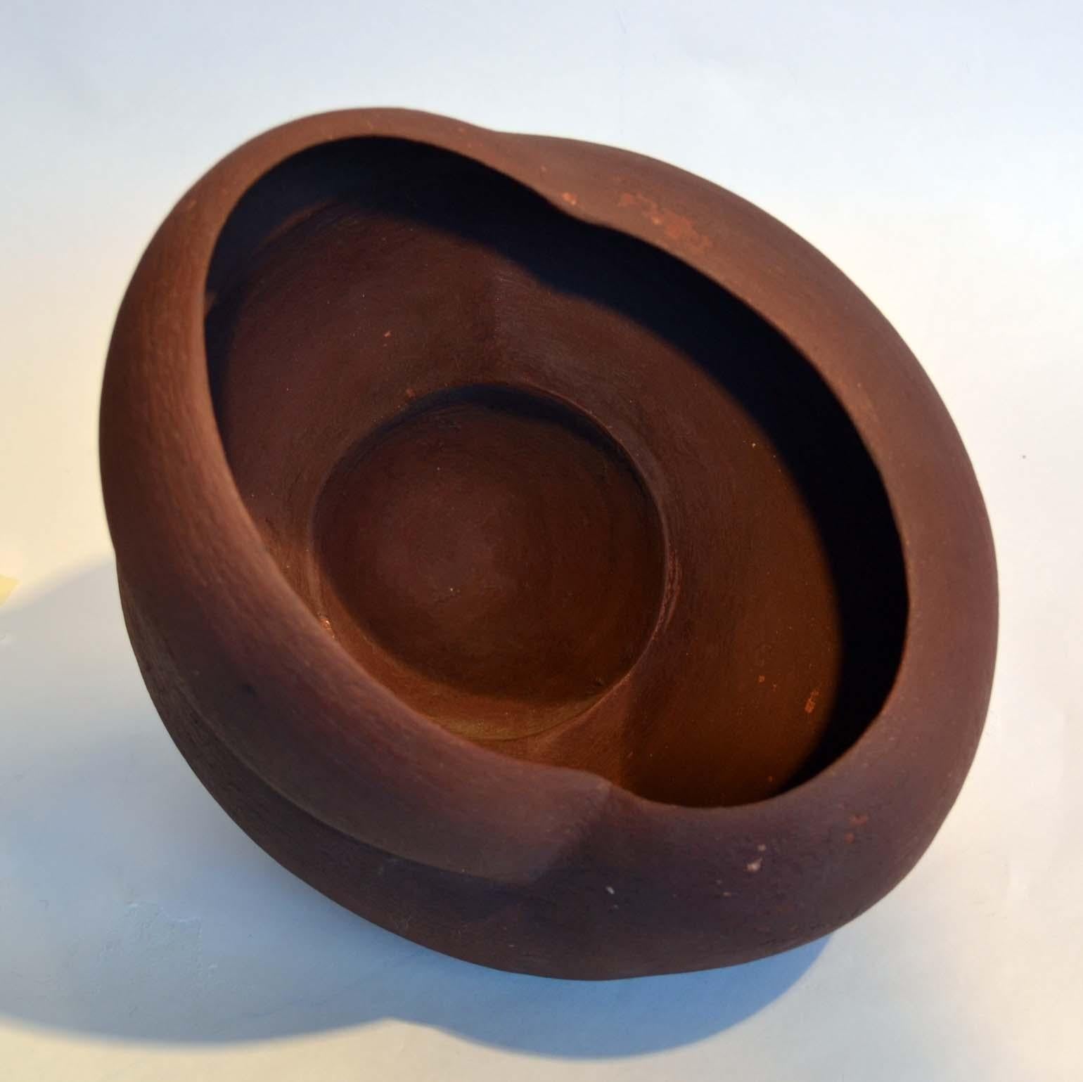 Late 20th Century Abstract Sculpted Ceramic Sculpture by G. Jones For Sale
