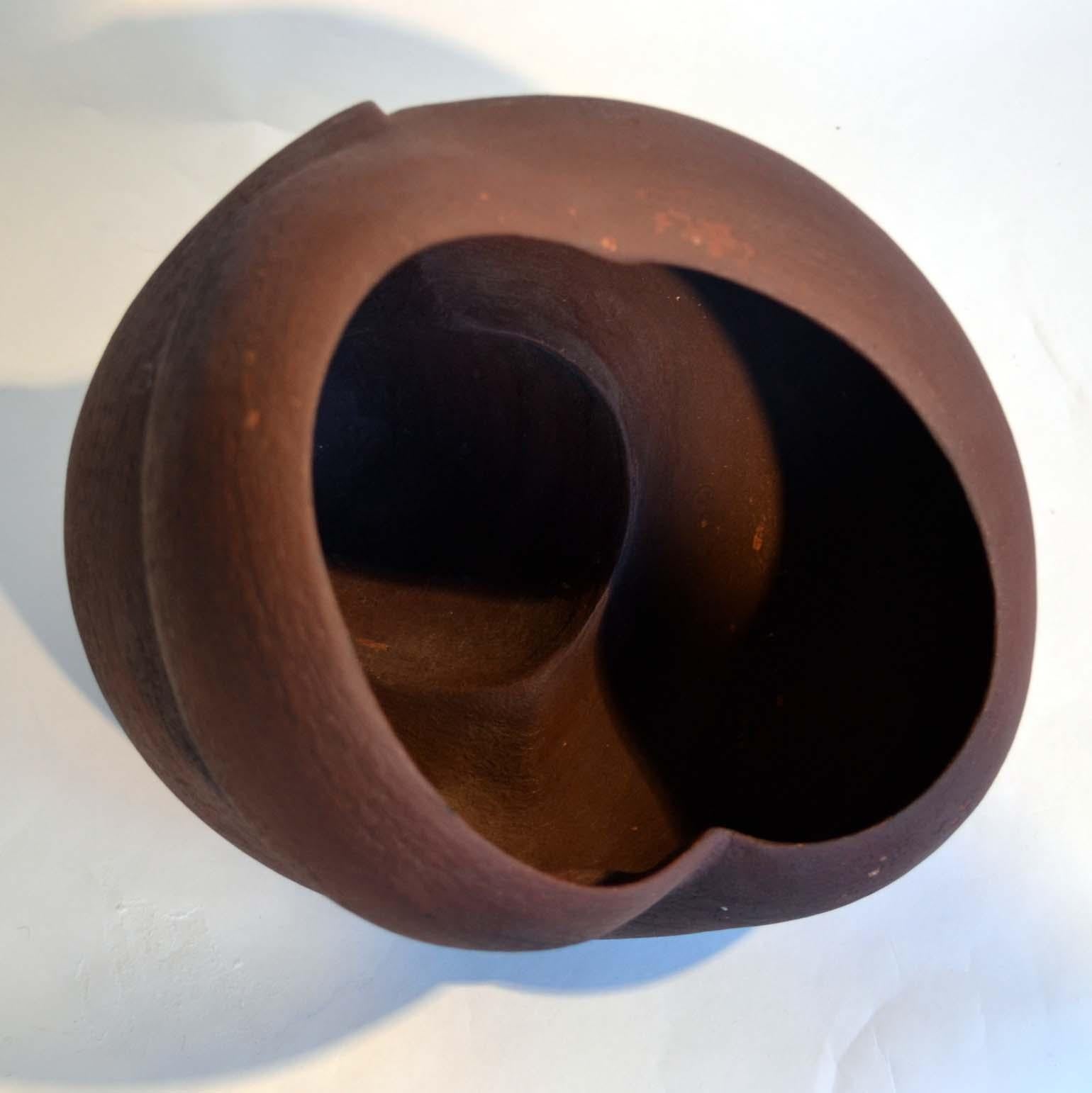 Abstract Sculpted Ceramic Sculpture by G. Jones For Sale 3