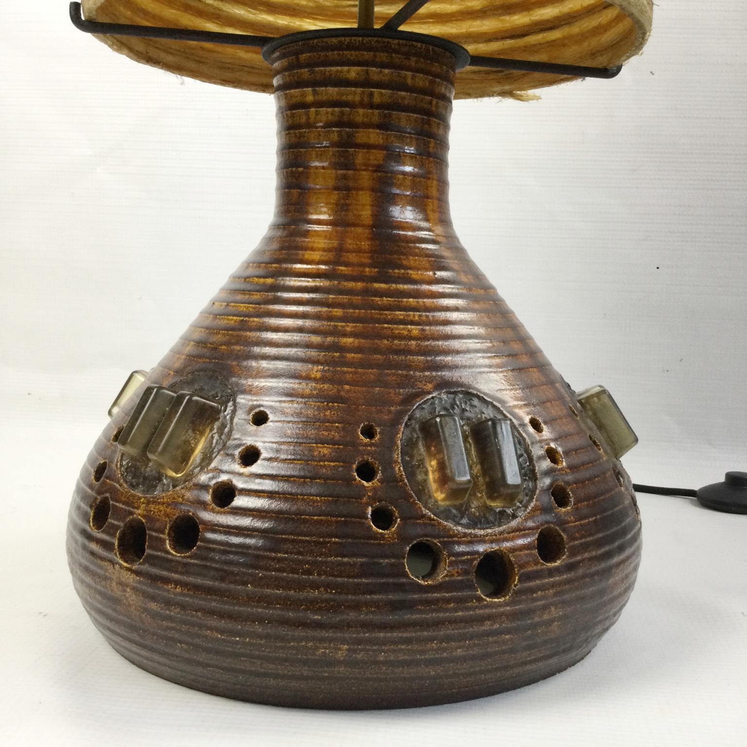 Stehlampe aus Keramik und Harz von Accolay, Frankreich 1960er Jahre im Zustand „Gut“ im Angebot in London, GB