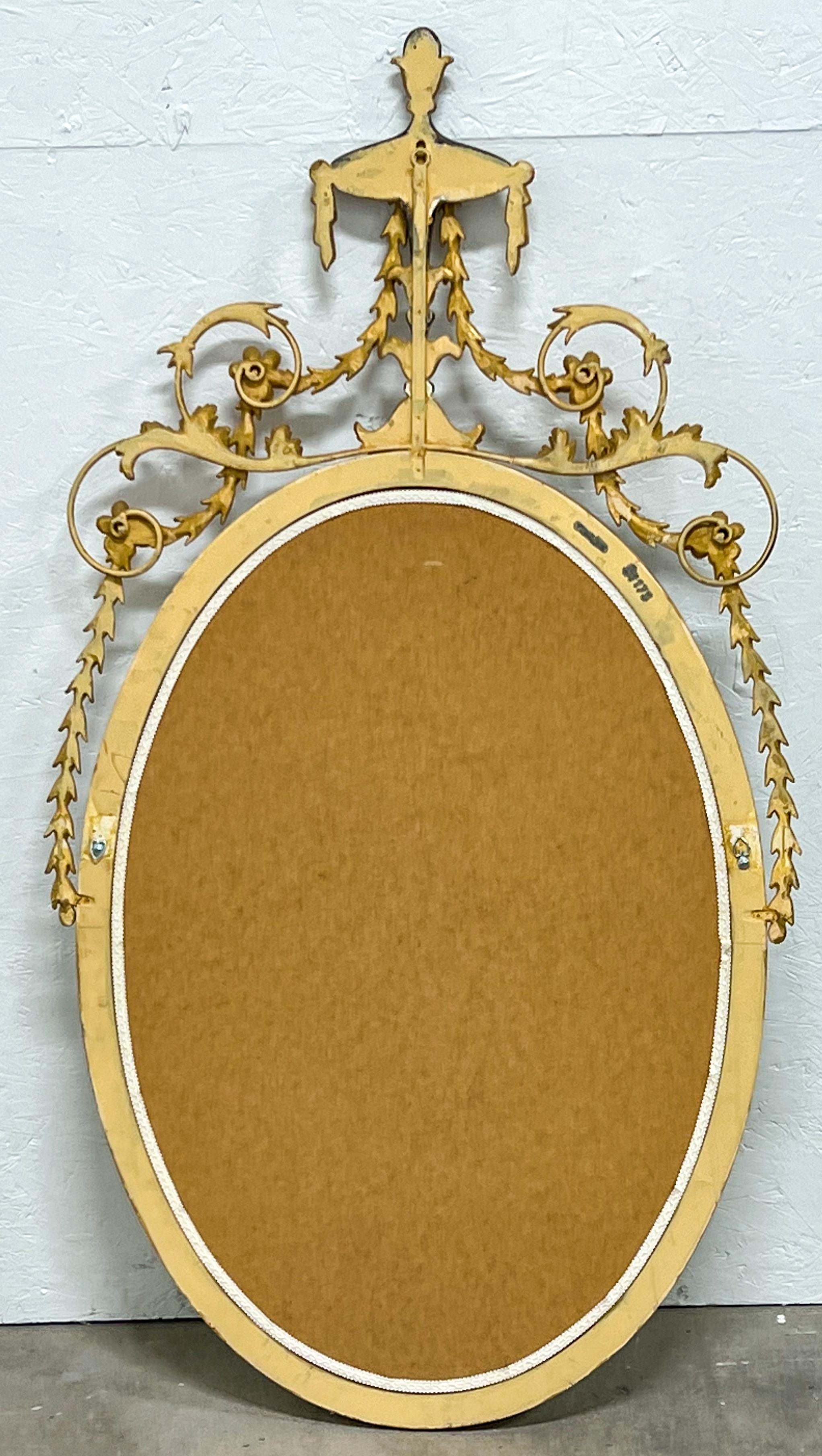 Miroirs ovales en bois doré argenté et doré de style Adam des années 1960  Att. Paire de Friedman Bros en vente 2