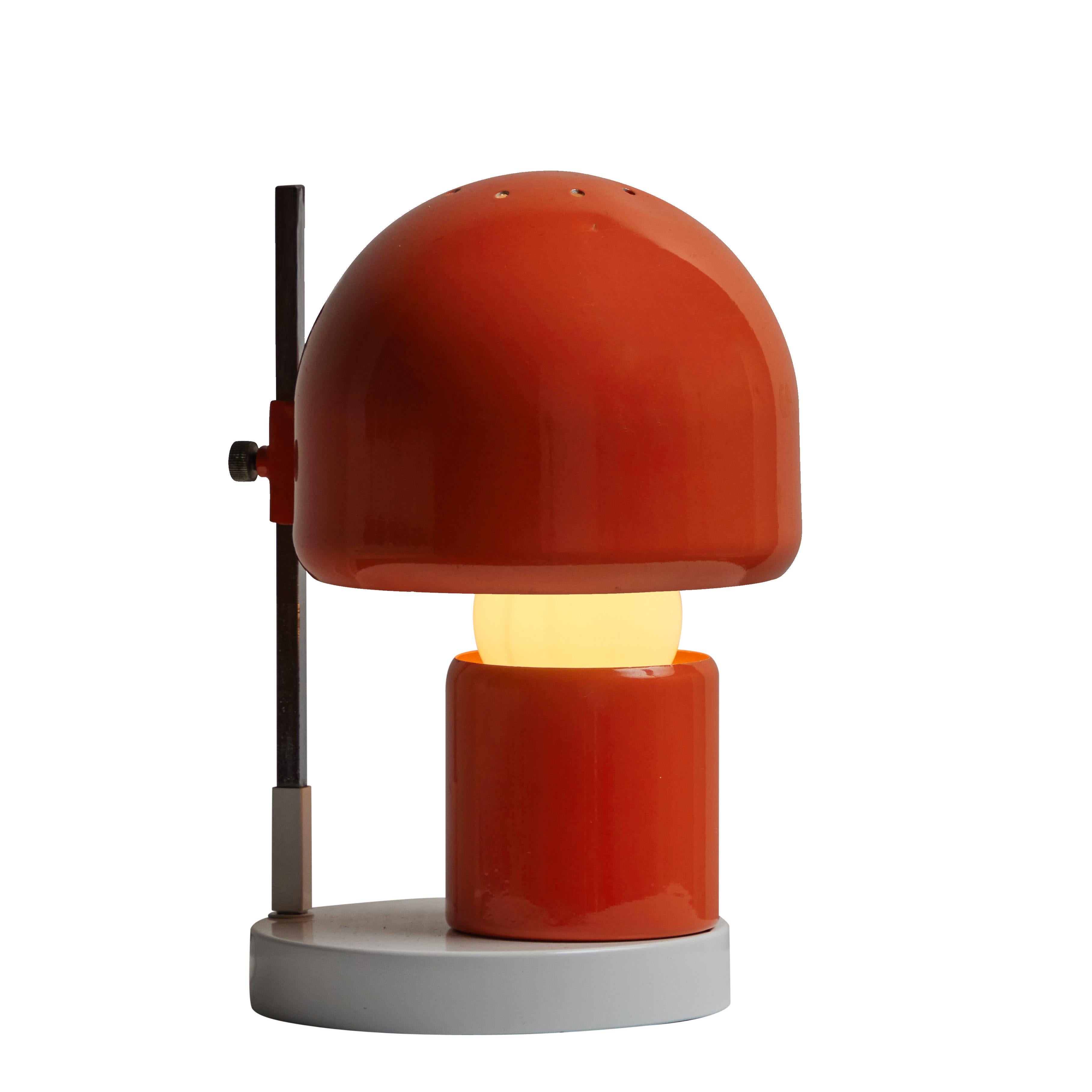 1960s Adjustable Perforated Table Lamp Attributed to Tito Agnoli for O-Luce For Sale 7