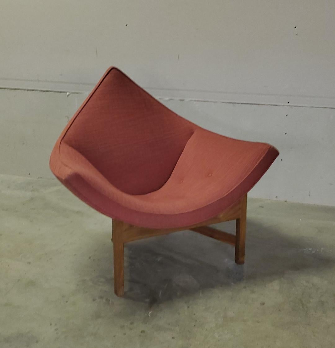 1960s Adrian Pearsall Coconut Lounge Chair On Walnut Base Original Upholstery For Sale 1