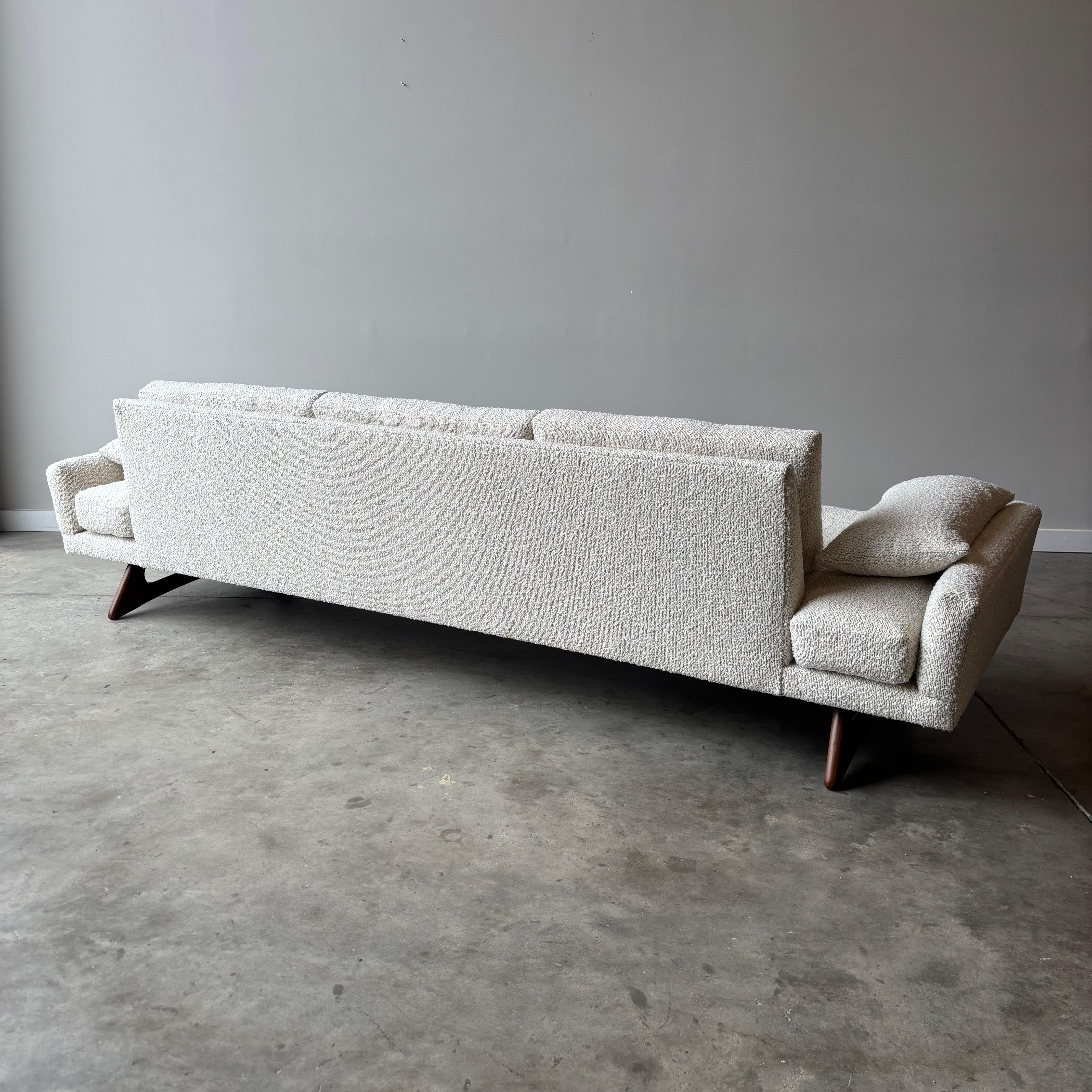 1960s Adrian Pearsall Gondola Sofa, Newly Upholstered Kravet Performance Fabric For Sale 2