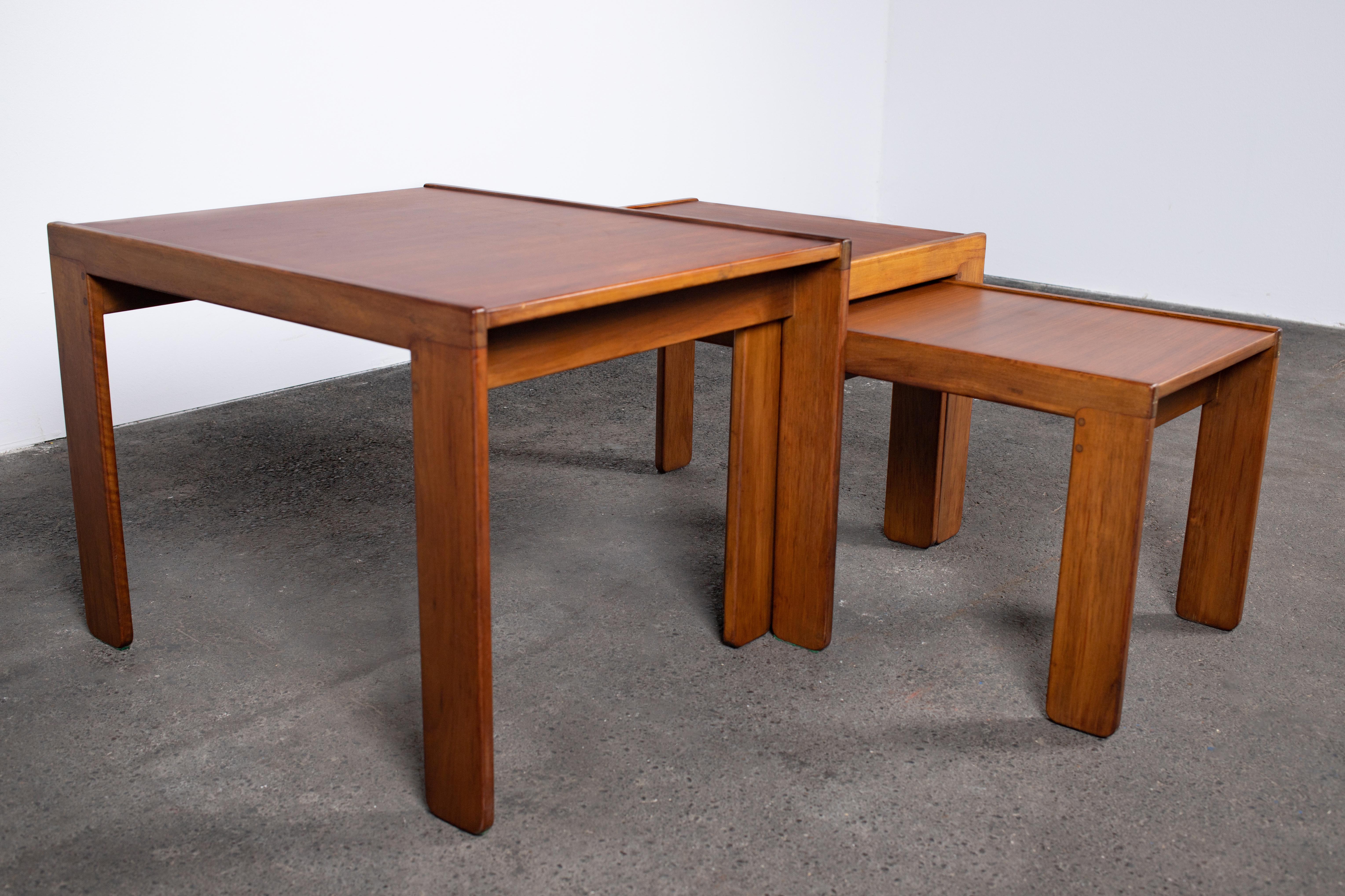 Mid-Century Modern 1960s Afra & Tobia Scarpa Mid Century Modern Walnut Nesting Tables Set of 3