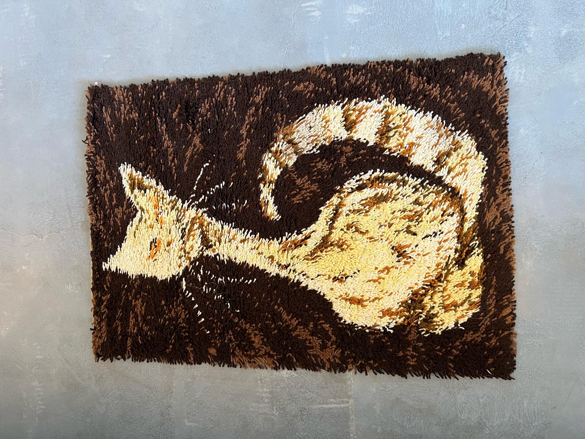1960's AIDA Brown Beige Cat Tapestry UNUSED Modern Mid Century Rya Rug Wool (Mitte des 20. Jahrhunderts) im Angebot