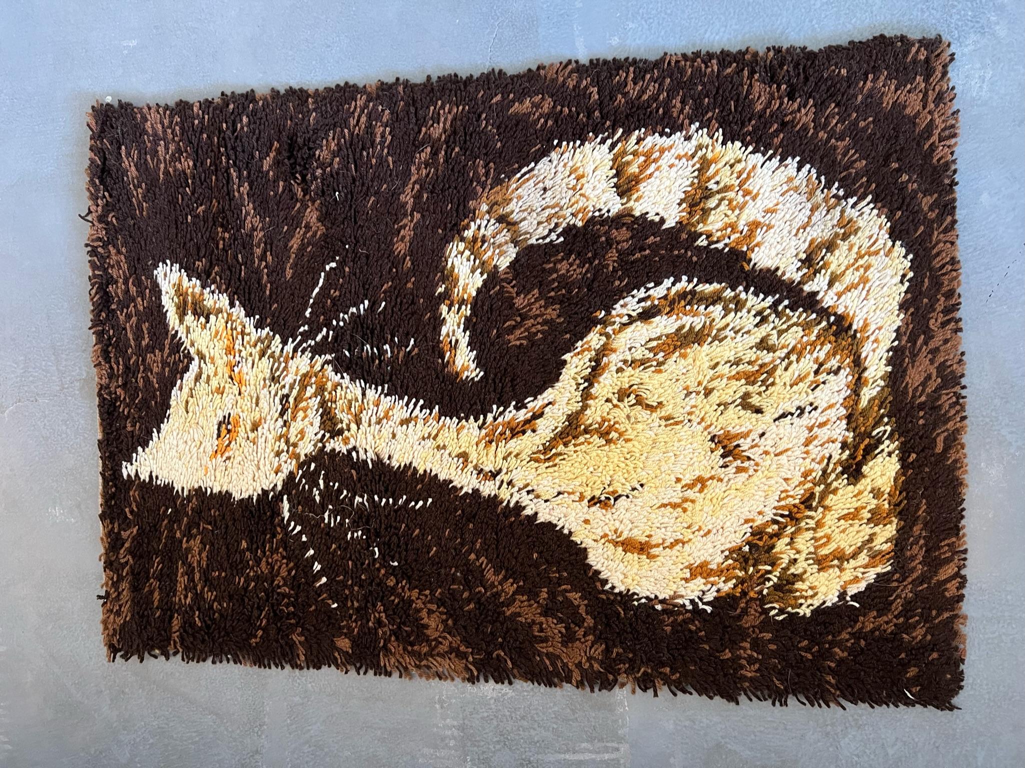 1960's AIDA Brown Beige Cat Tapestry UNUSED Modern Mid Century Rya Rug Wool (Wolle) im Angebot