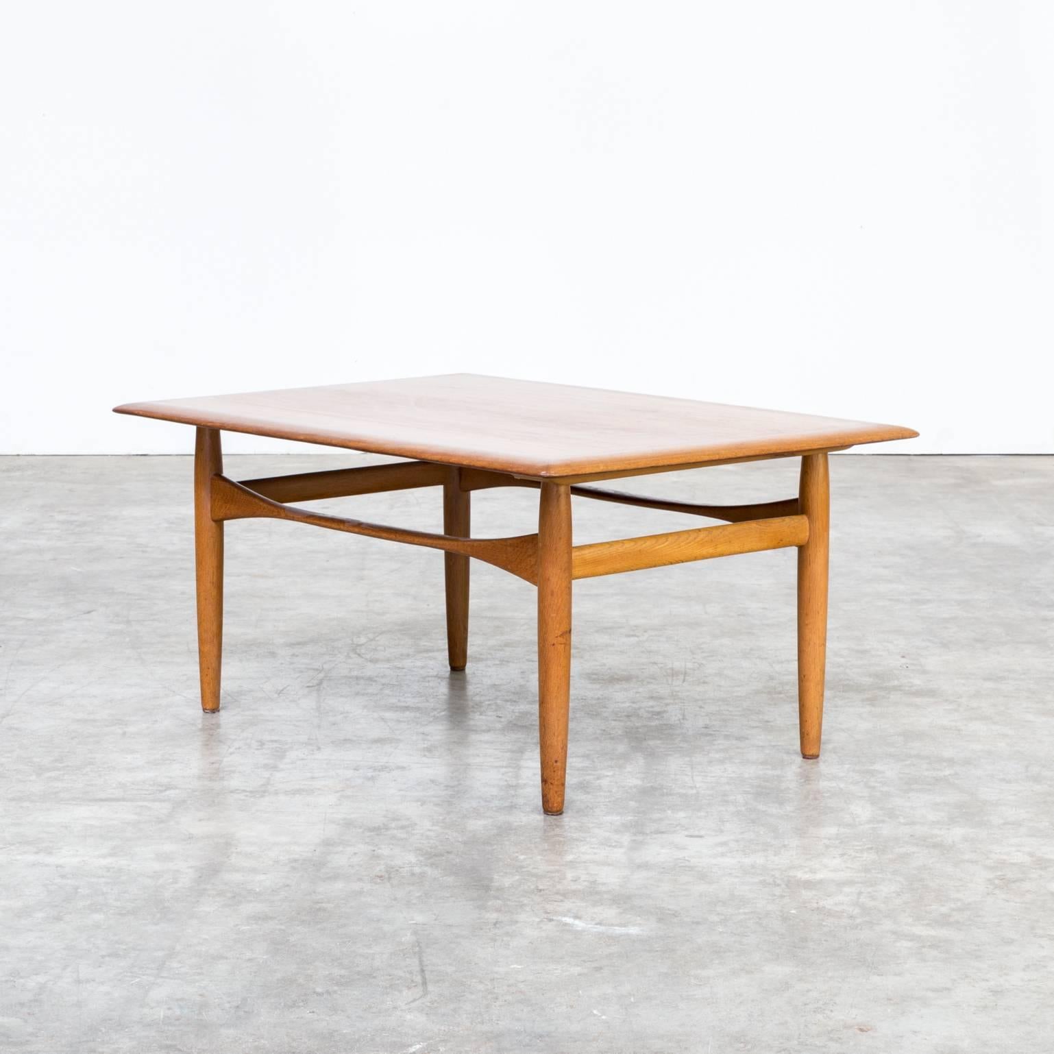 Dutch 1960s Aksel Bender Madsen Table for Bovenkamp For Sale