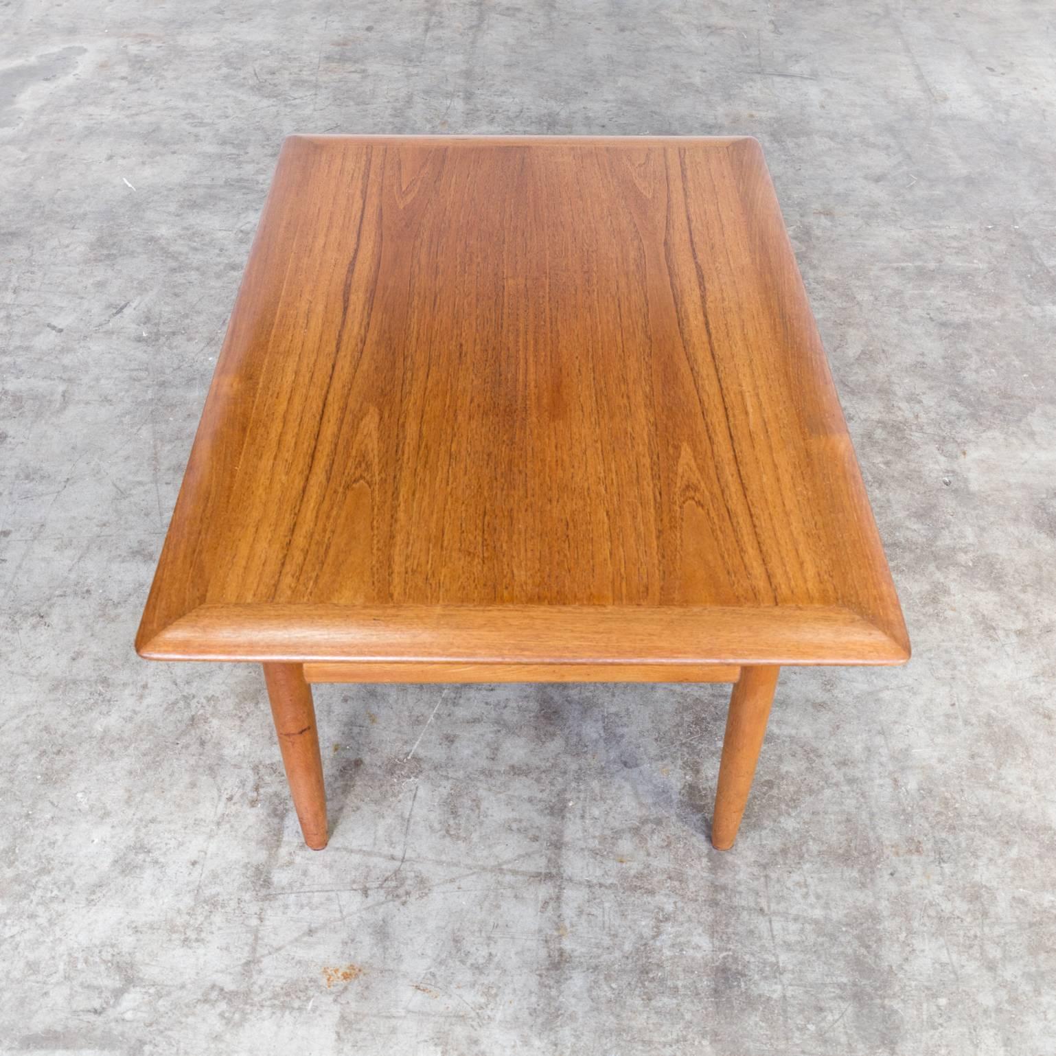 Mid-20th Century 1960s Aksel Bender Madsen Table for Bovenkamp For Sale