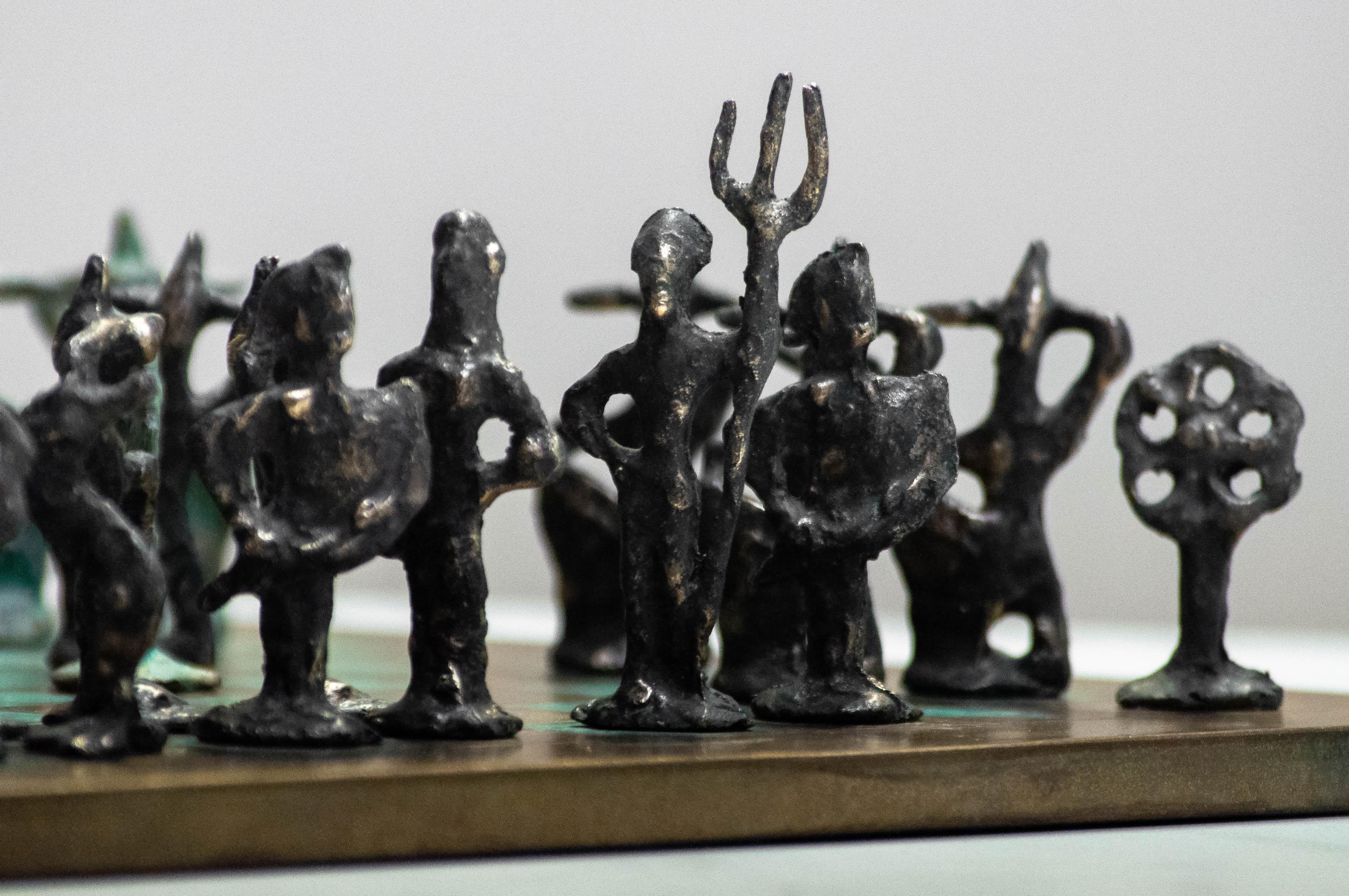 1960s Alberto Giacometti Inspired Brutalist Bronze Chess Set. Italy For Sale 1