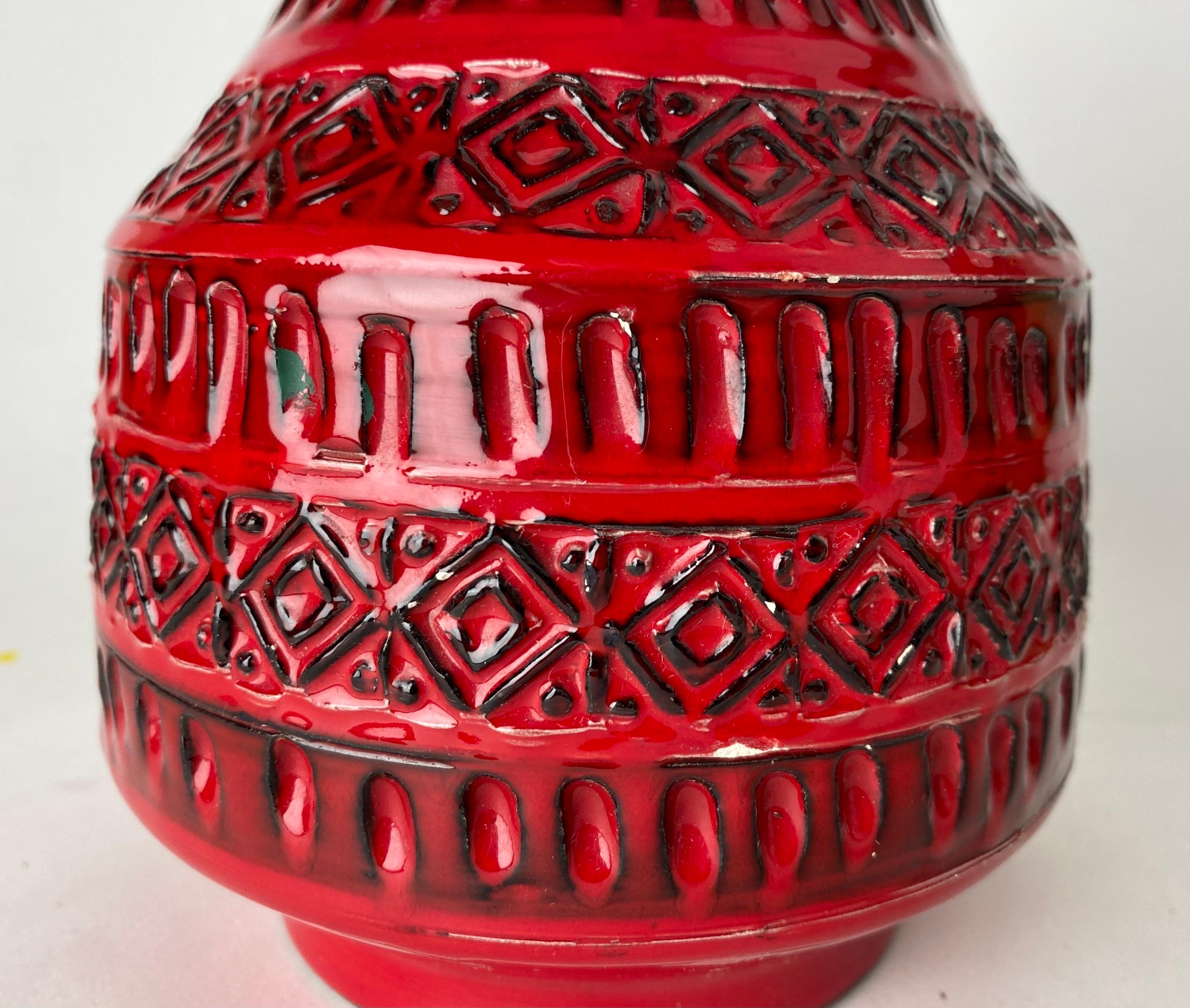 Mid-Century Modern 1960s Aldo Londi for Bitossi Red Vase Made in Italy For Sale