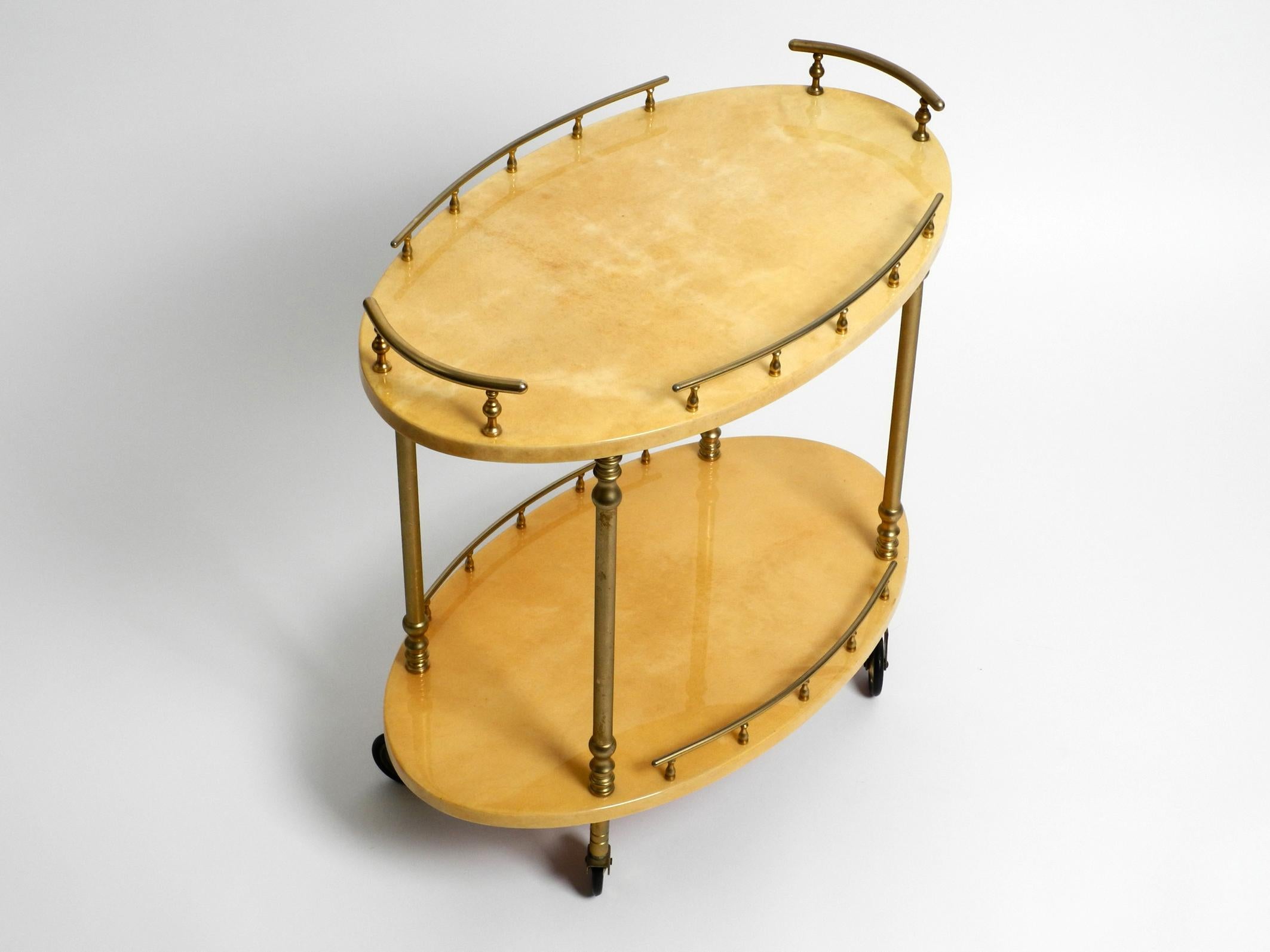 1960s Aldo Tura Bar Cart in Beige Goatskin, Made in Italy 14