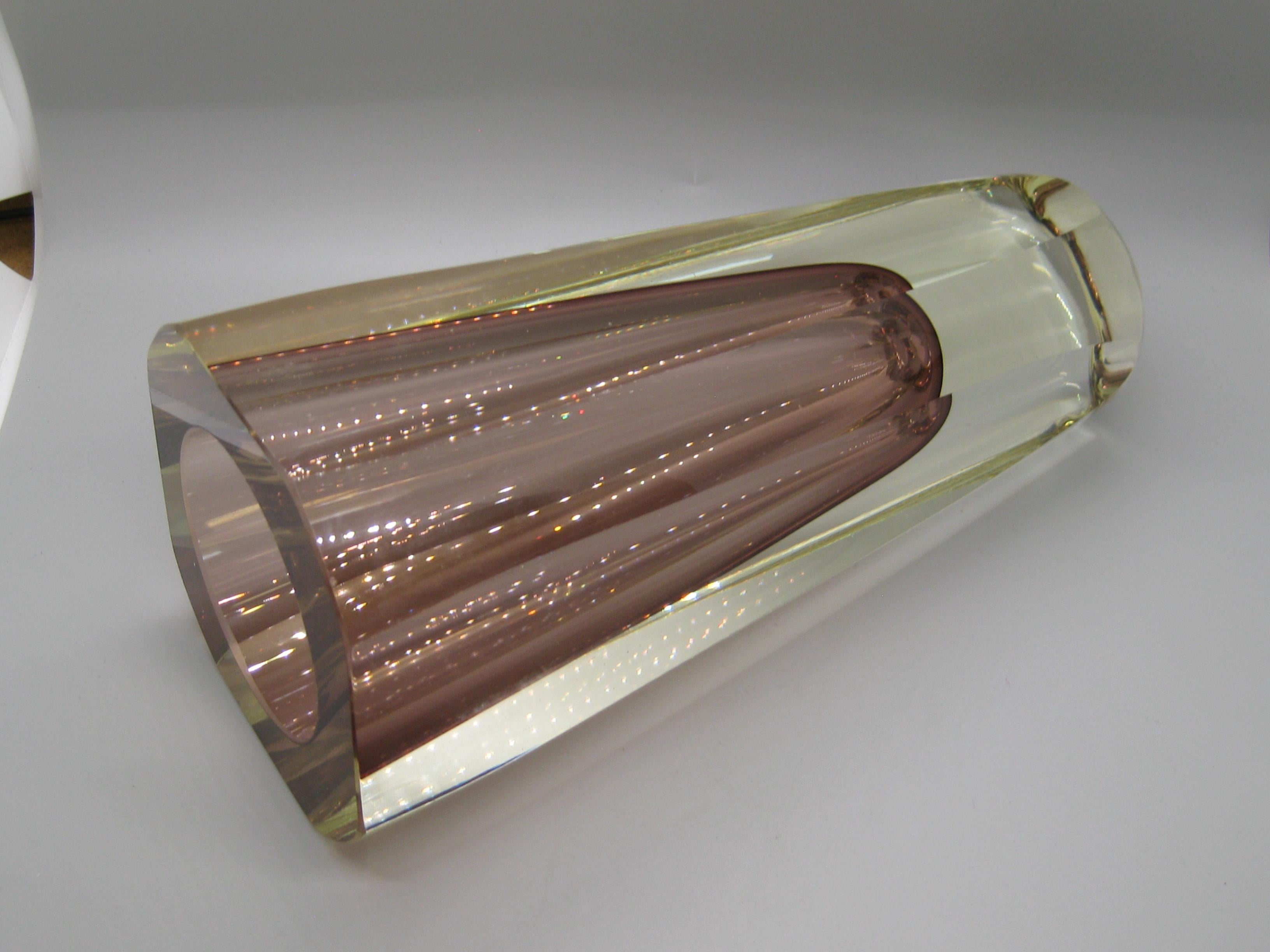 1960 Alessandro Mandruzzato Jarrón facetado veneciano de Murano Glass Sommerso 10 en venta 5