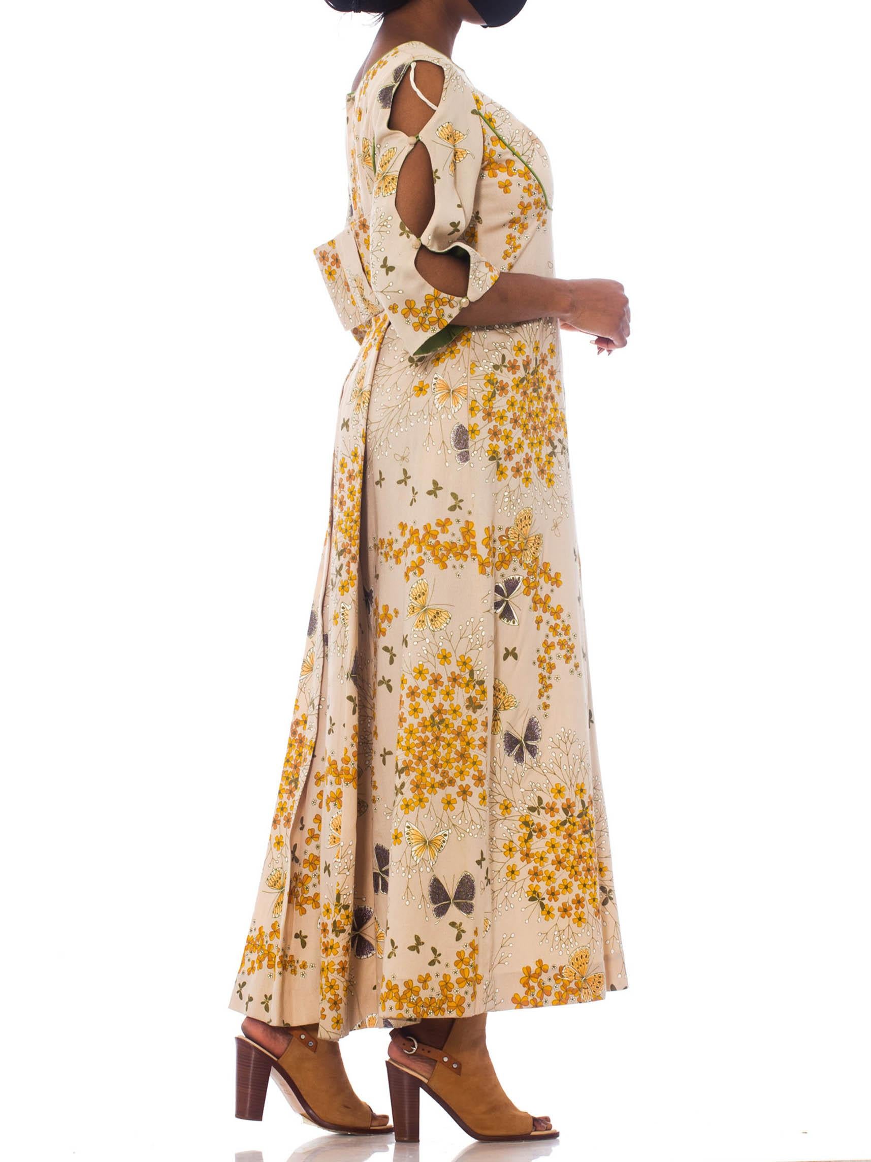 1960S ALFRED SHAHEEN Cotton Barkcloth Hawaiian Butterfly Print Dress With Peek- In Excellent Condition In New York, NY