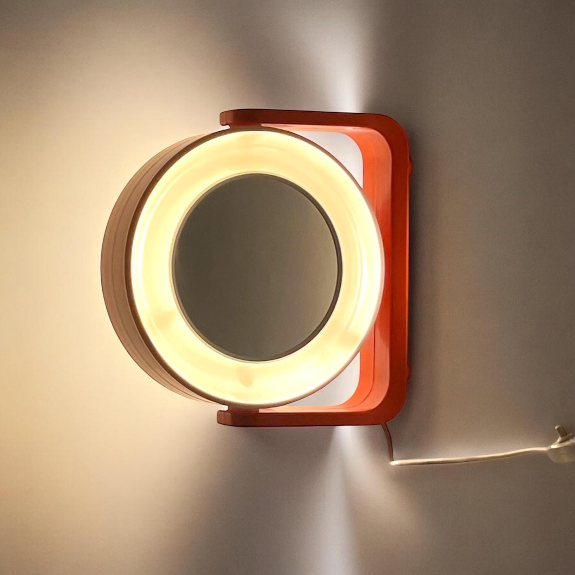 1960er Allibert Space Age Leuchtspiegel mit orangefarbenem Kunststoffsockel im Angebot 8