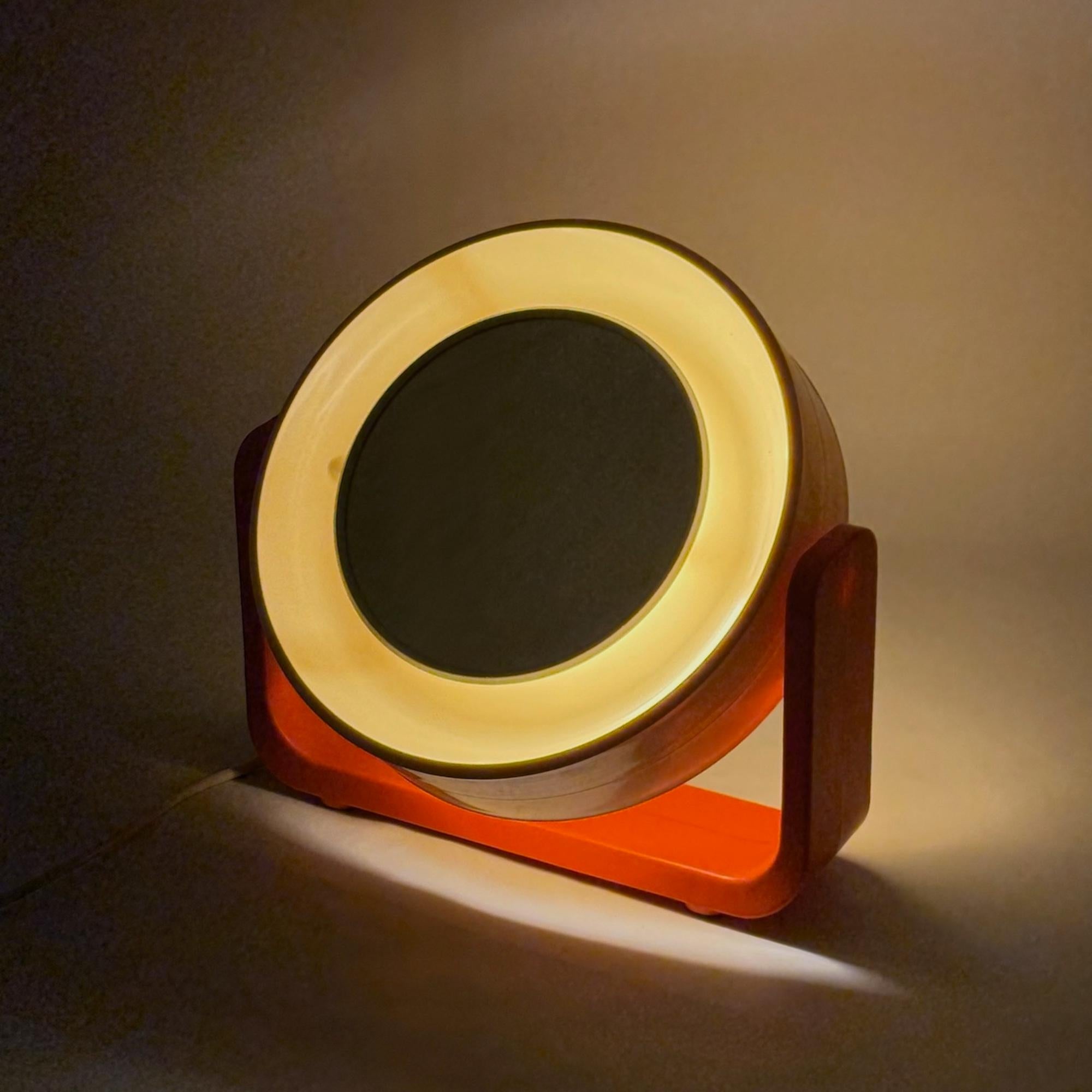 1960s Allibert Space Age Illuminated Mirror with Orange Plastic Base In condizioni buone in vendita a San Benedetto Del Tronto, IT
