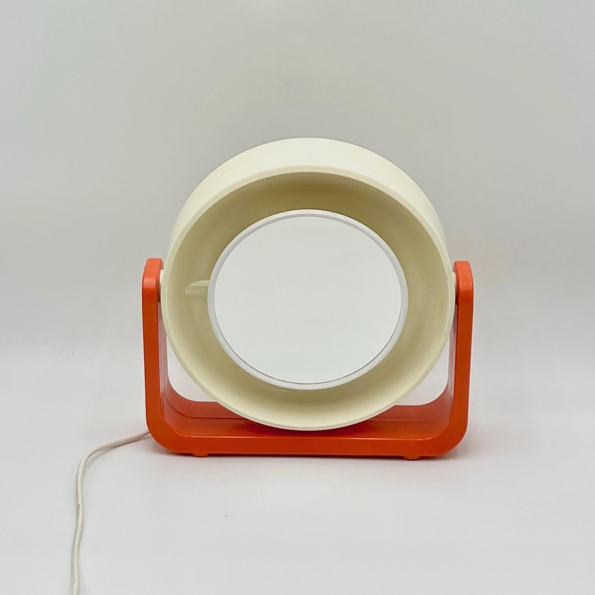 1960er Allibert Space Age Leuchtspiegel mit orangefarbenem Kunststoffsockel (Ende des 20. Jahrhunderts) im Angebot