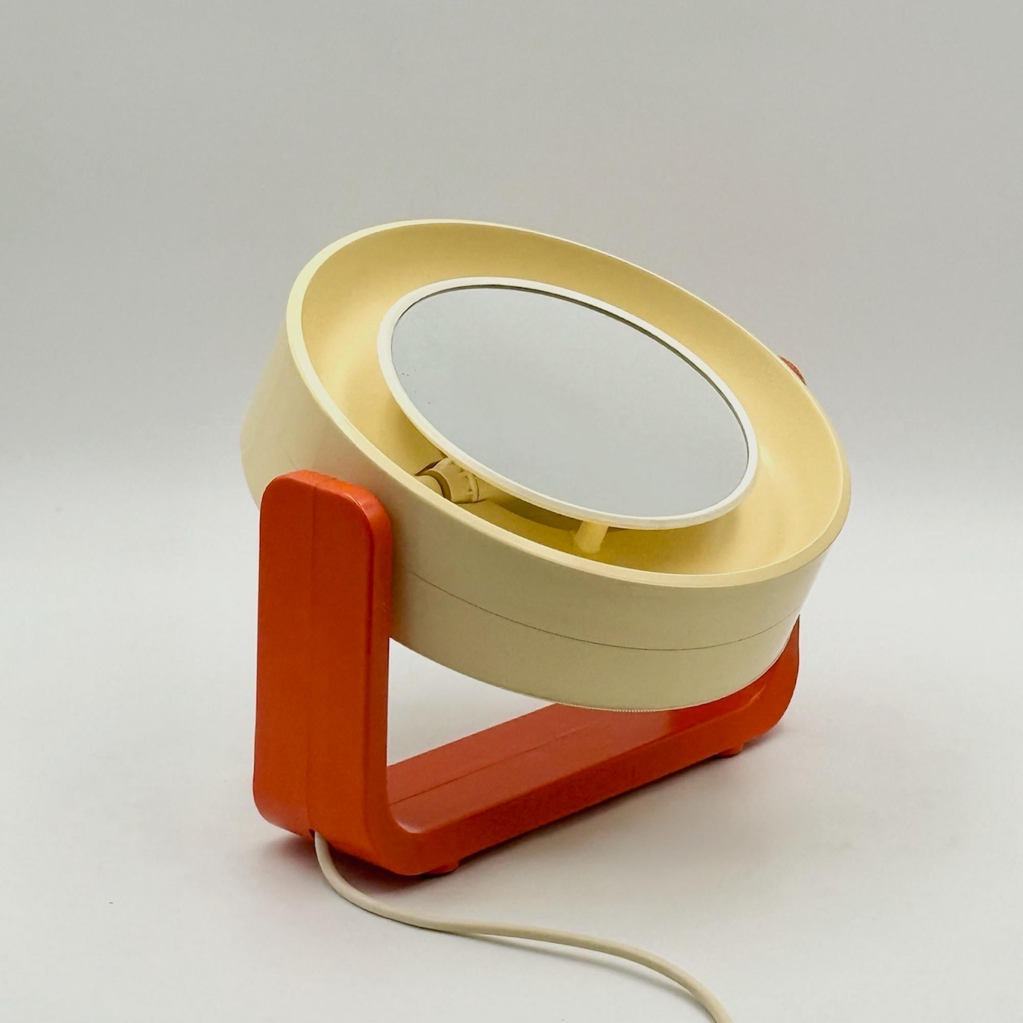 1960s Allibert Space Age Illuminated Mirror with Orange Plastic Base in vendita 2