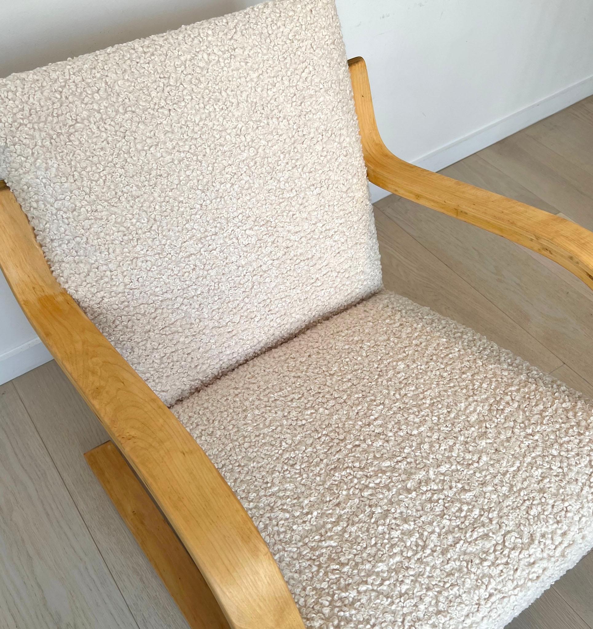 1960s, Alvar Aalto Birch Bentwood Chair Upholstered in Fluffy Boucle Shearling In Good Condition In Brooklyn, NY