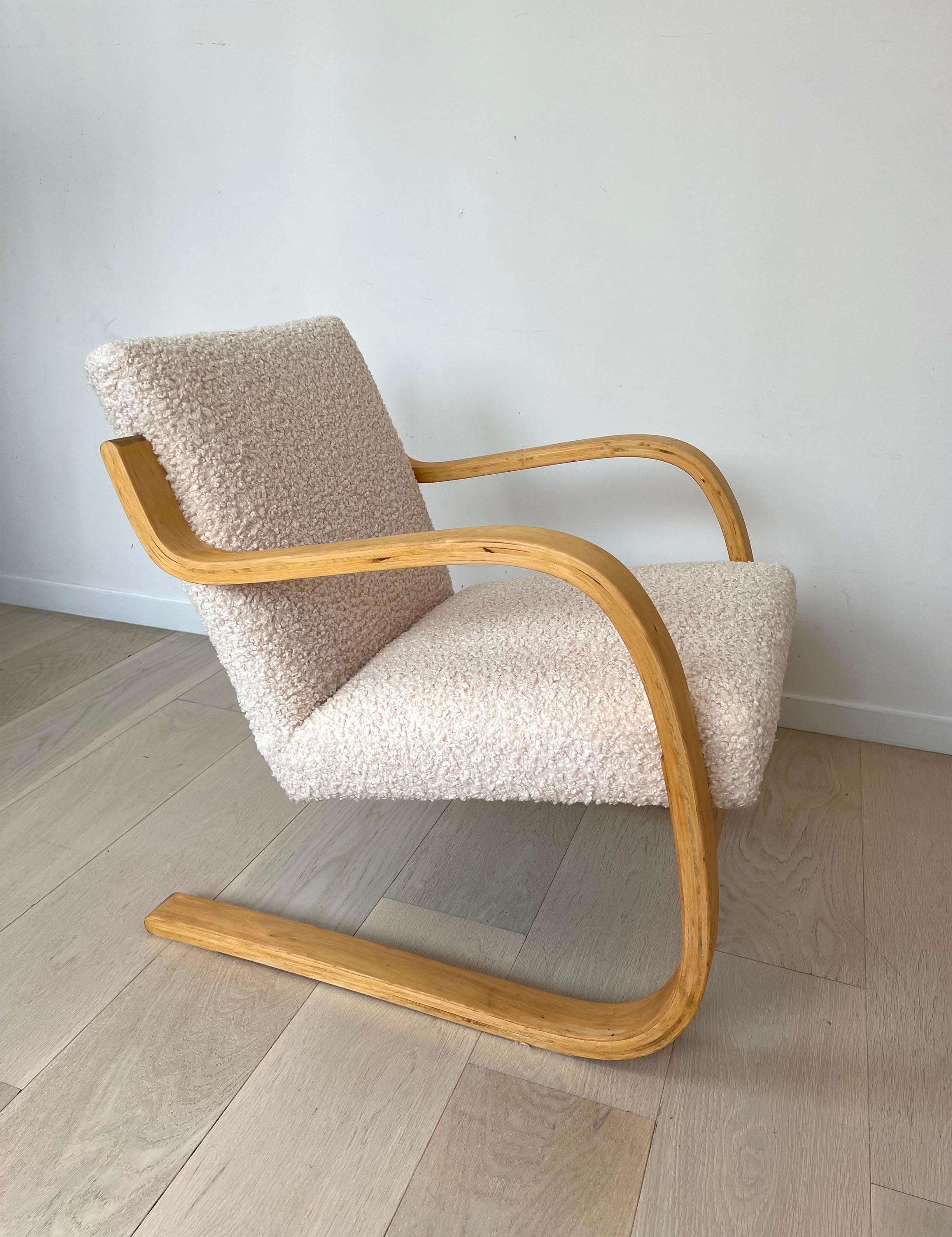20th Century 1960s, Alvar Aalto Birch Bentwood Chair Upholstered in Fluffy Boucle Shearling