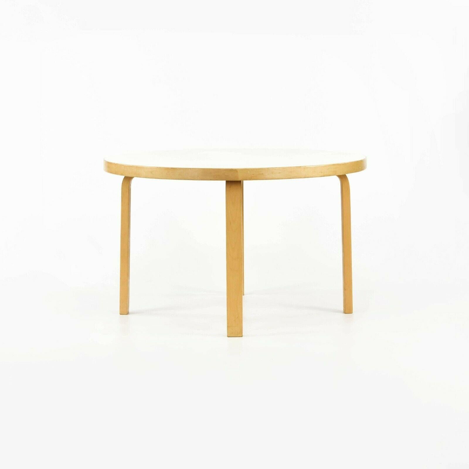 1960s Alvar Aalto for Artek White Laminate Childs or Side / Occasional Table In Good Condition For Sale In Philadelphia, PA
