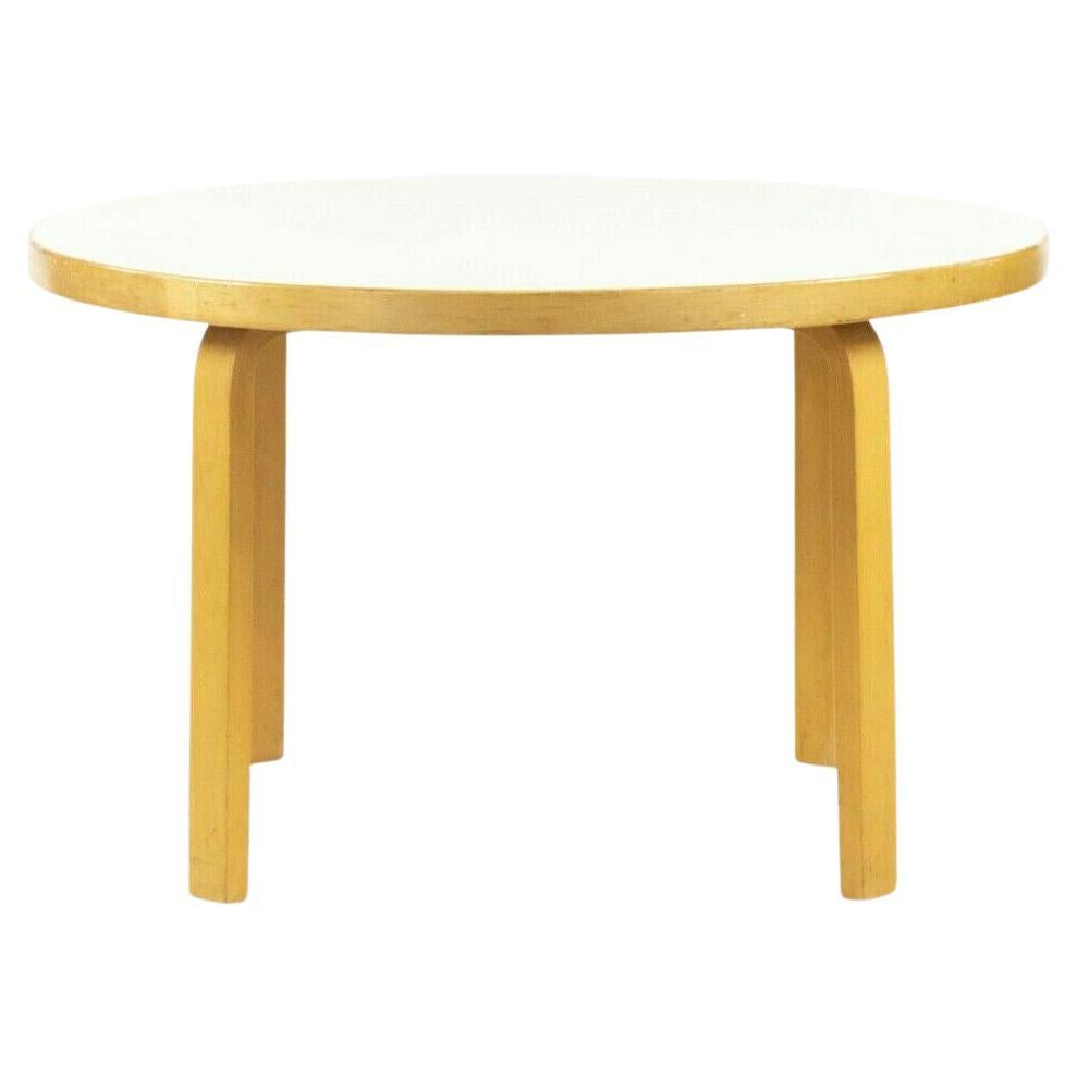 1960s Alvar Aalto for Artek White Laminate Childs or Side / Occasional Table For Sale