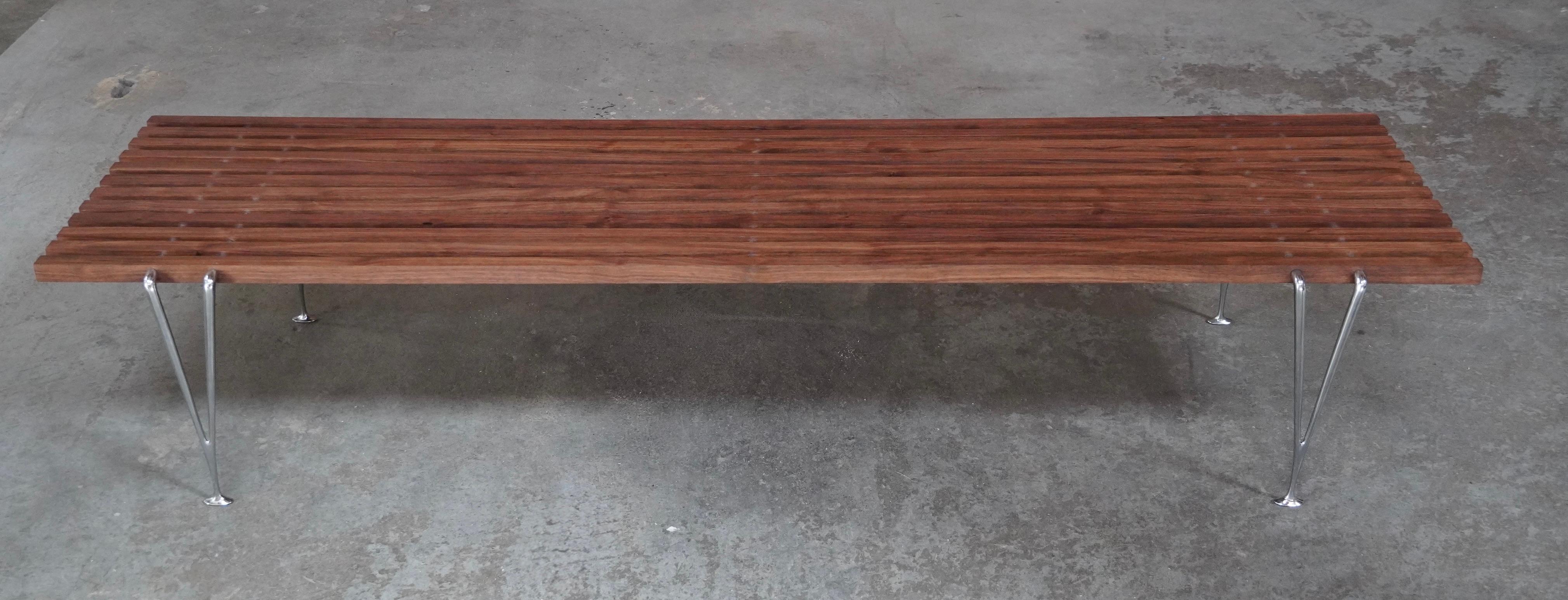 Table basse à lattes / banc en noyer / chrome Hughes Acton, américain des années 1960 en vente 3