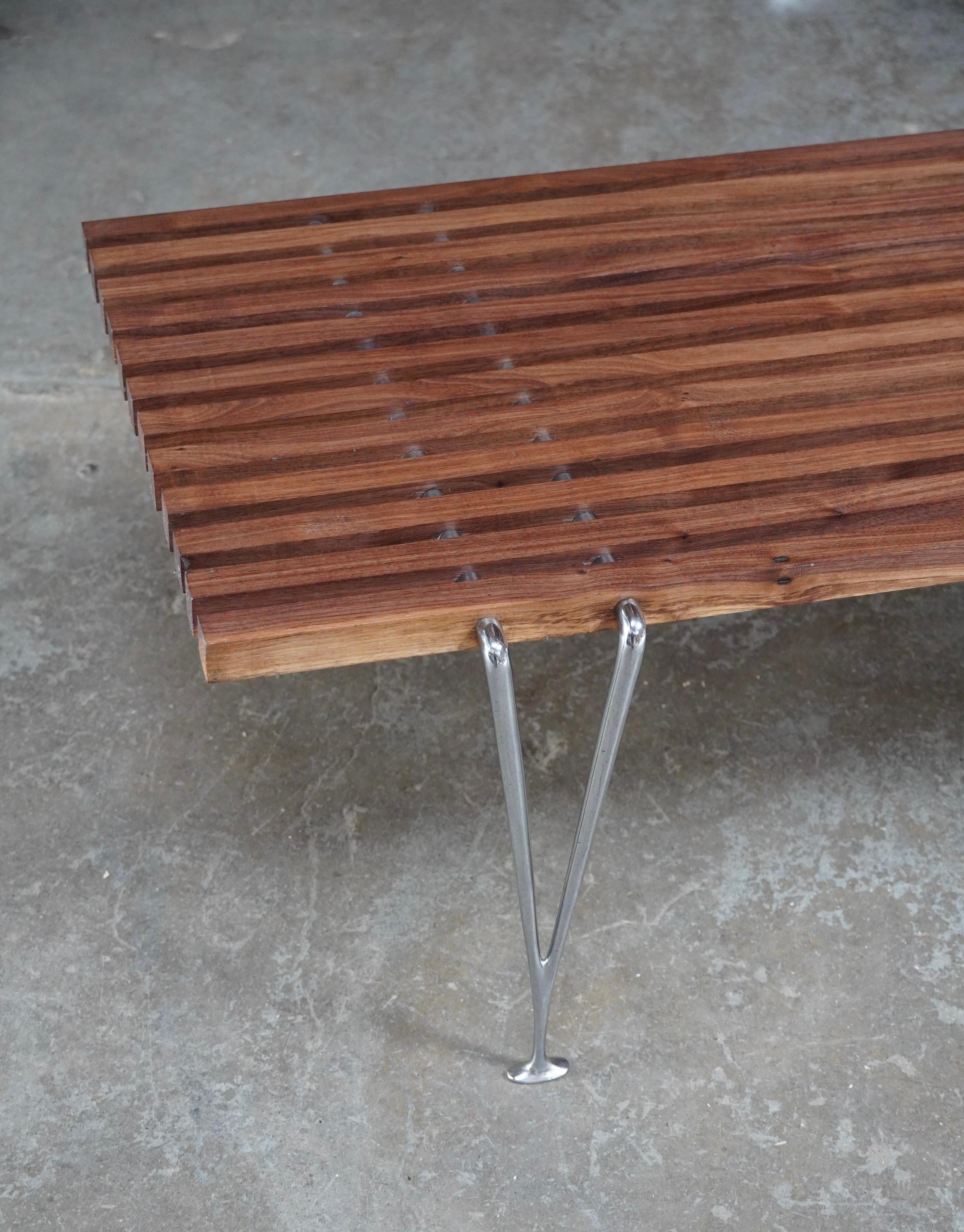 Table basse à lattes / banc en noyer / chrome Hughes Acton, américain des années 1960 en vente 5