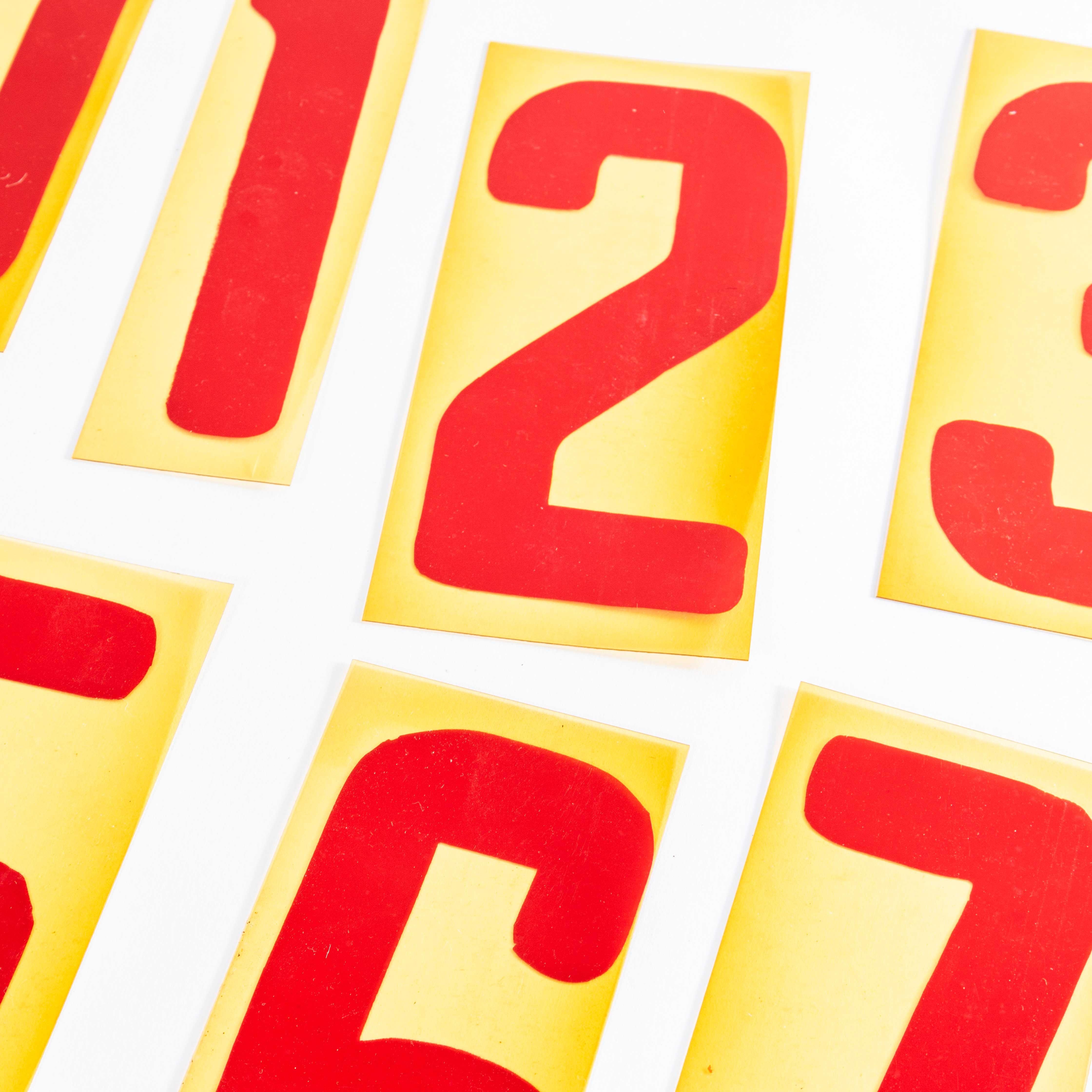 Numeri delle stazioni di servizio americane degli anni '60 - Set 1-9 più altri personaggi In condizioni buone in vendita a Hook, Hampshire