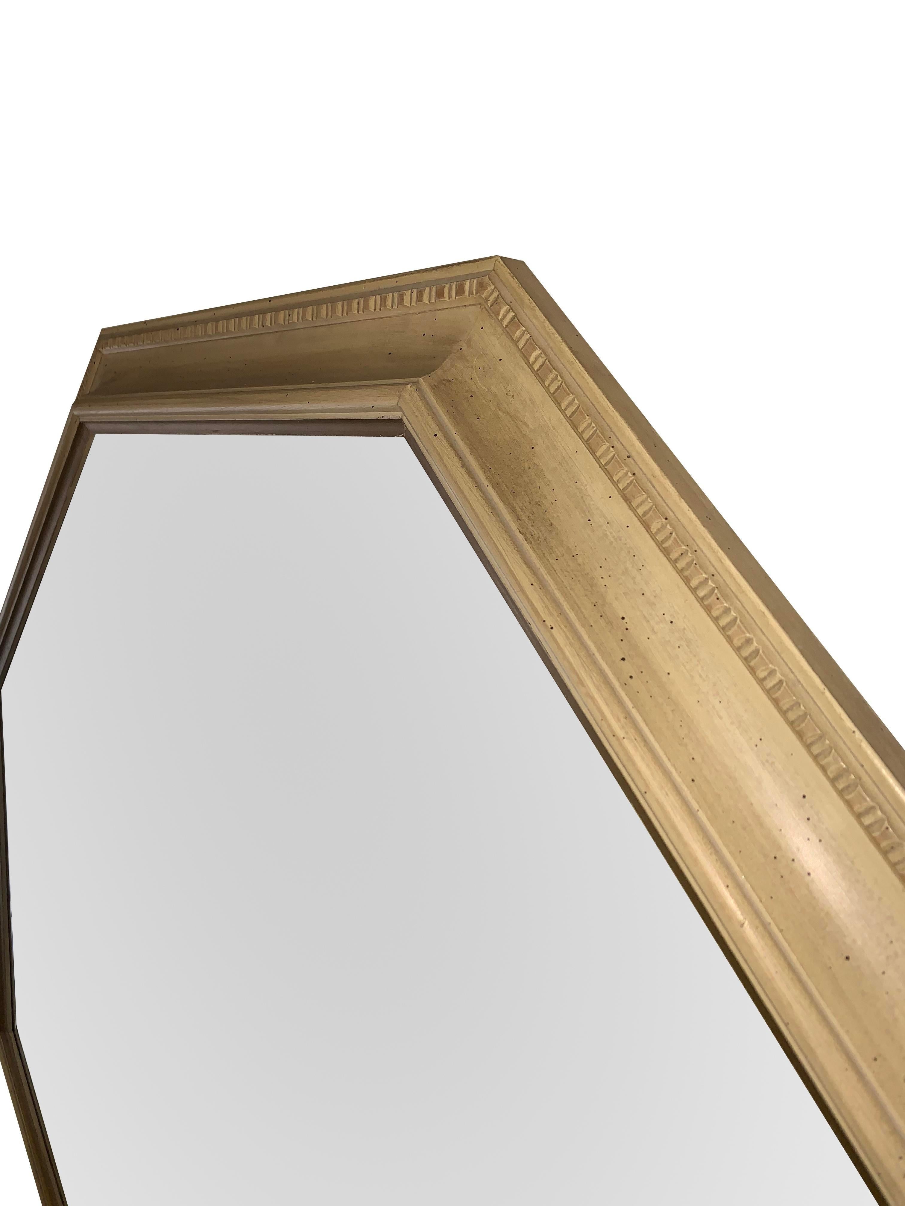 1960s American of Martinsville French Provincial Octagonal Mirror in Cream White In Good Condition In Saddle River, NJ