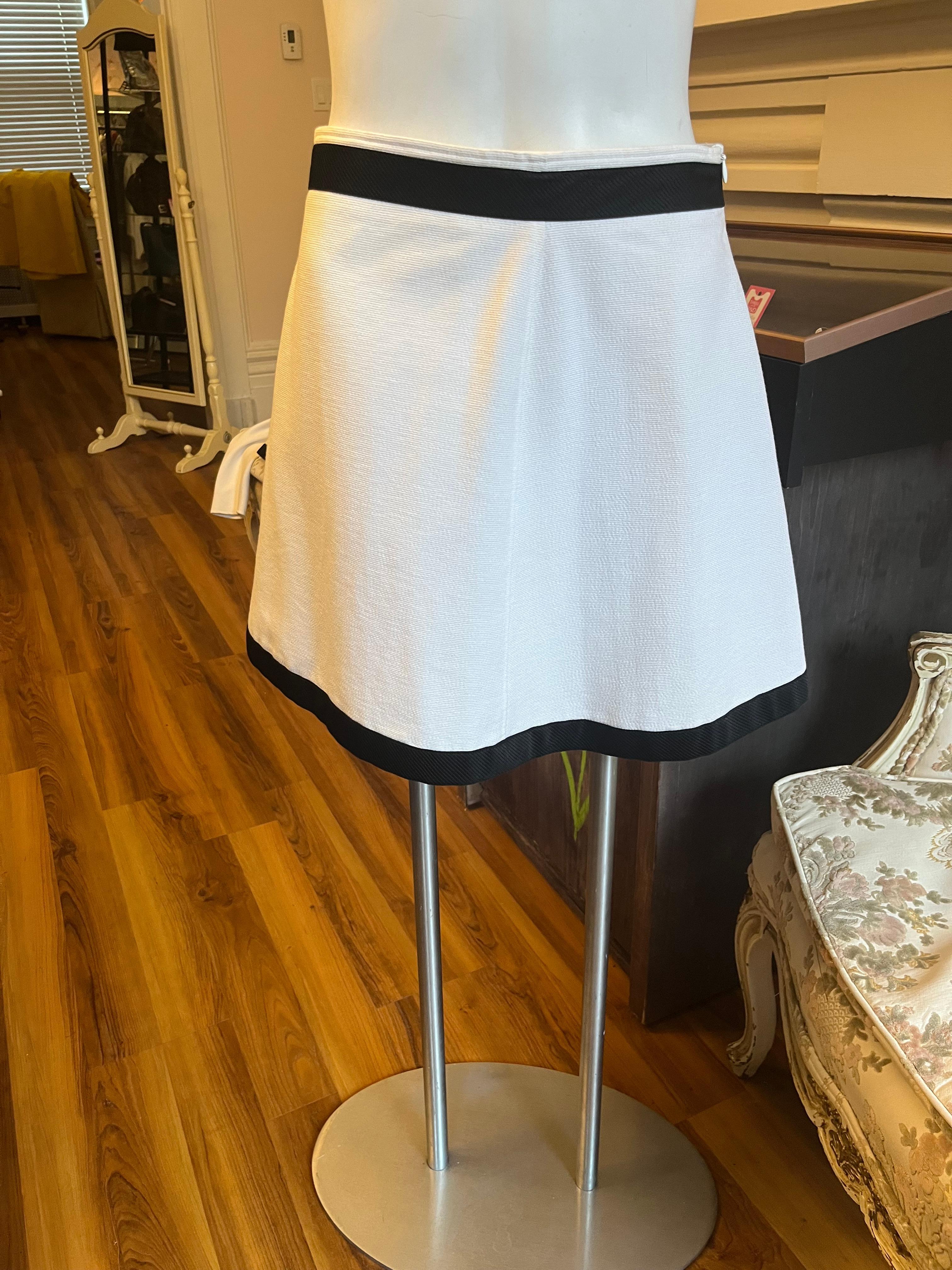 1960s Andre Courreges Skirt Suit (42 fr) In Excellent Condition For Sale In Port Hope, ON