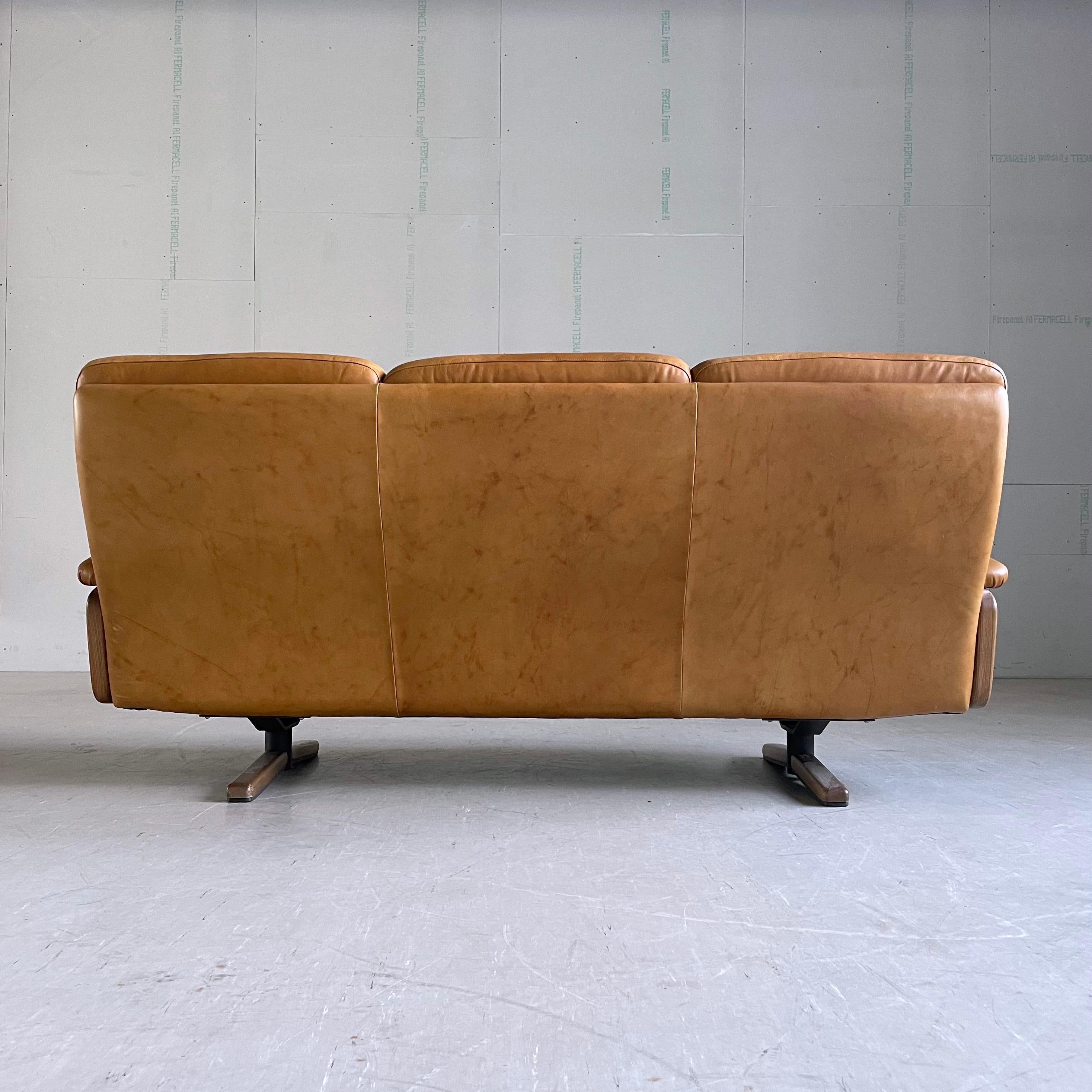 1960's André Vandenbeuck 3 Seater Leather Sofa - Strässle, Switzerland  10
