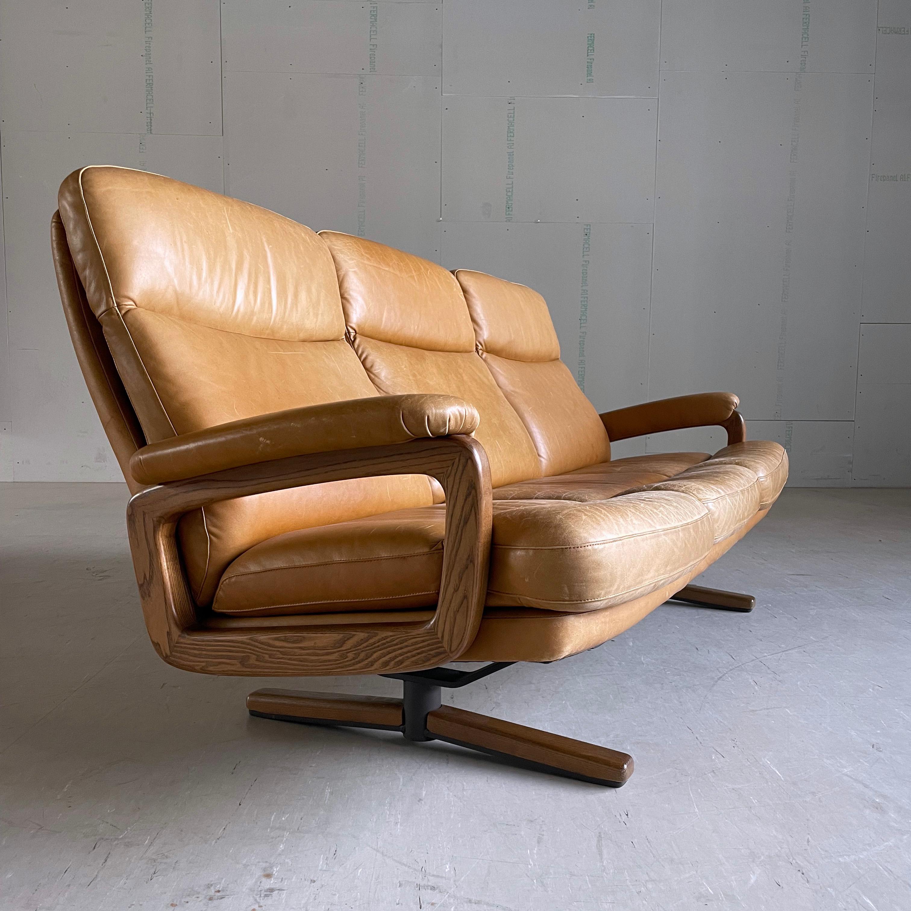 1960's André Vandenbeuck 3 Seater Leather Sofa - Strässle, Switzerland  2