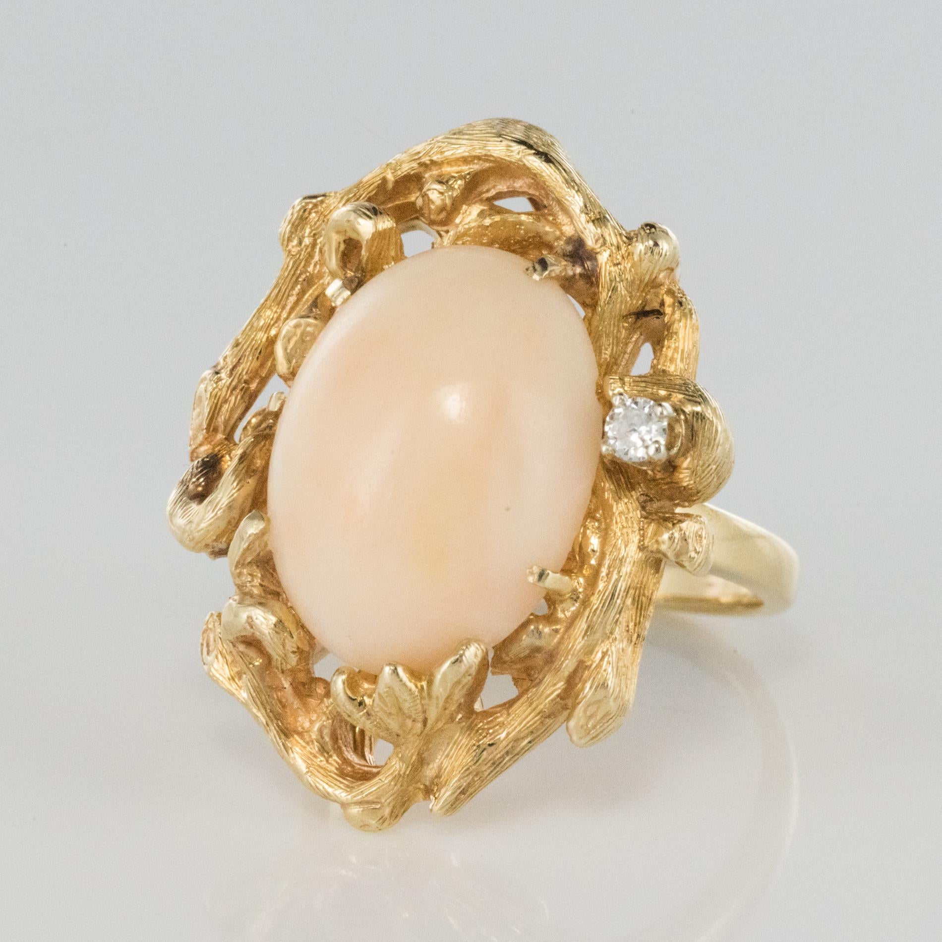 1960er Jahre Engelshaut Koralle Diamant 14 Karat Gelbgold Arthur King Spirit Ring (Retro) im Angebot