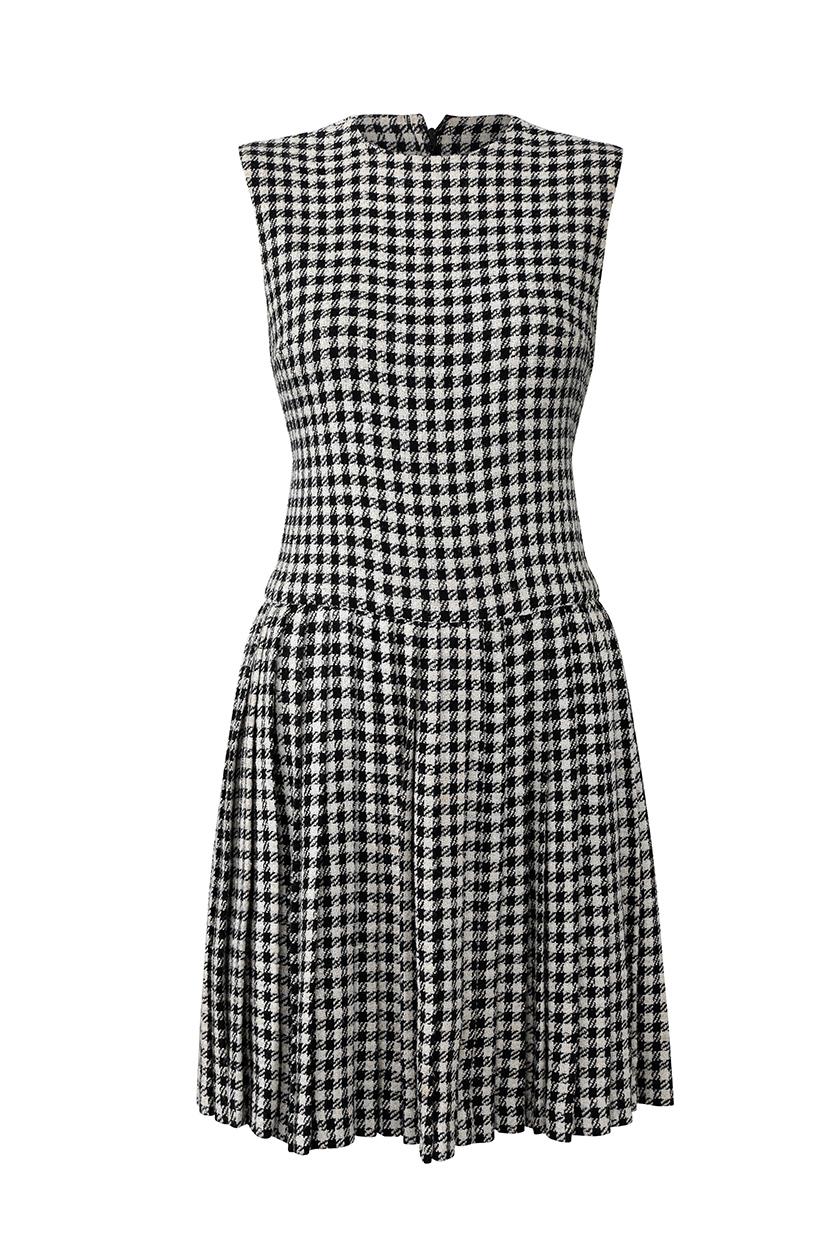 1960s Anne Fogarty Wool Monochrome Check Twin Set With Black Patent Trim In Excellent Condition In London, GB