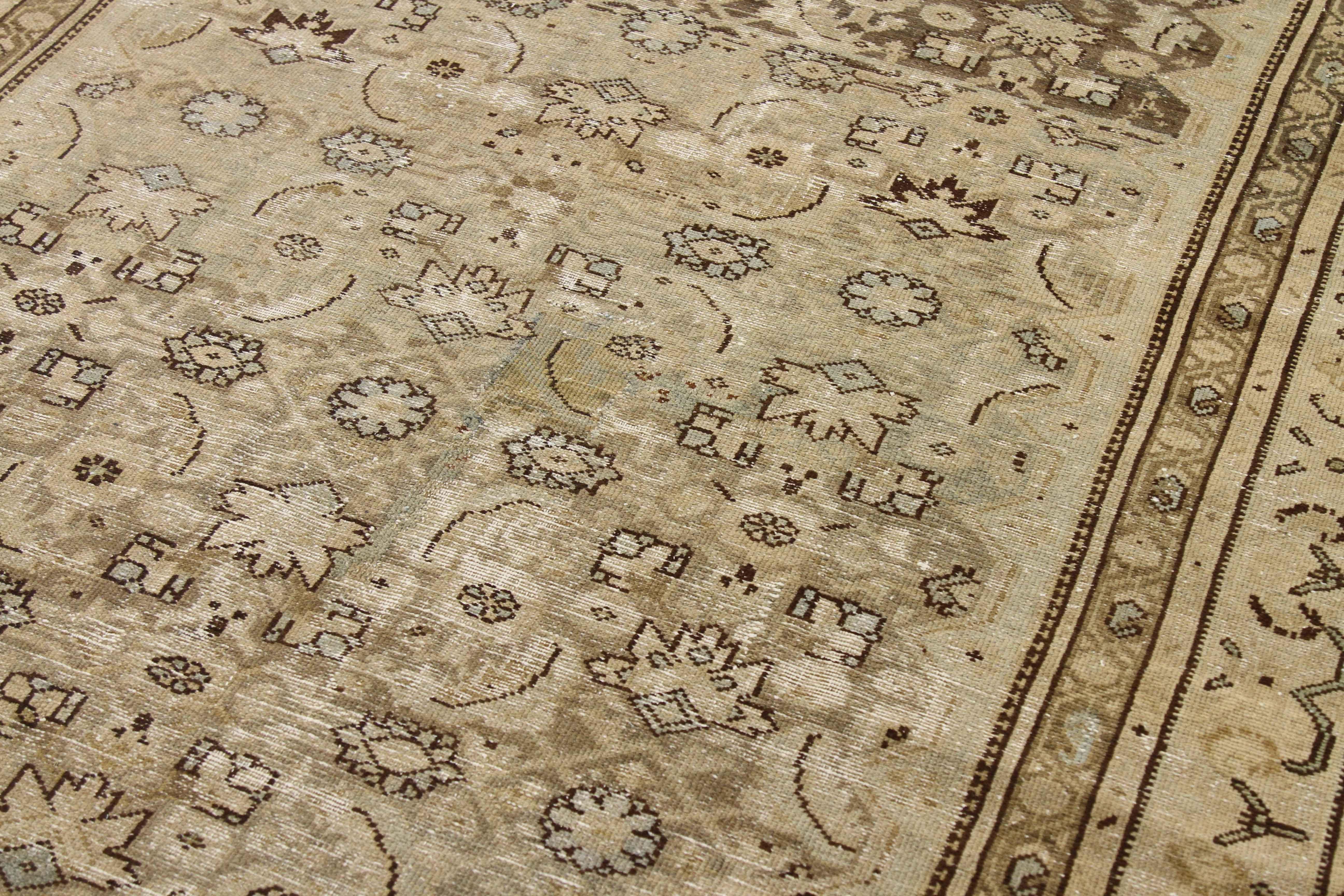 Alfombra persa antigua de los años 60 Diseño malayer con detalles florales desvaídos Persa en venta