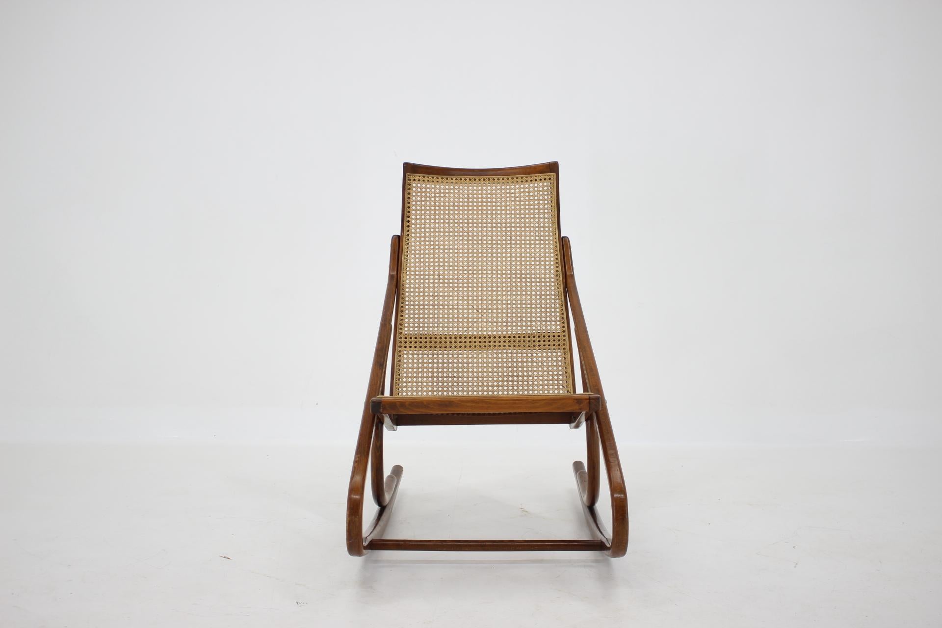 - Bentwood and caned seat in good condition 
- The wooden parts have been repolished.