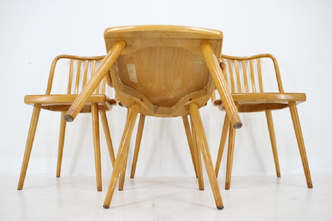 Antonin Suman ensemble de quatre chaises de salle à manger en hêtre des années 1960, Tchécoslovaquie en vente 7