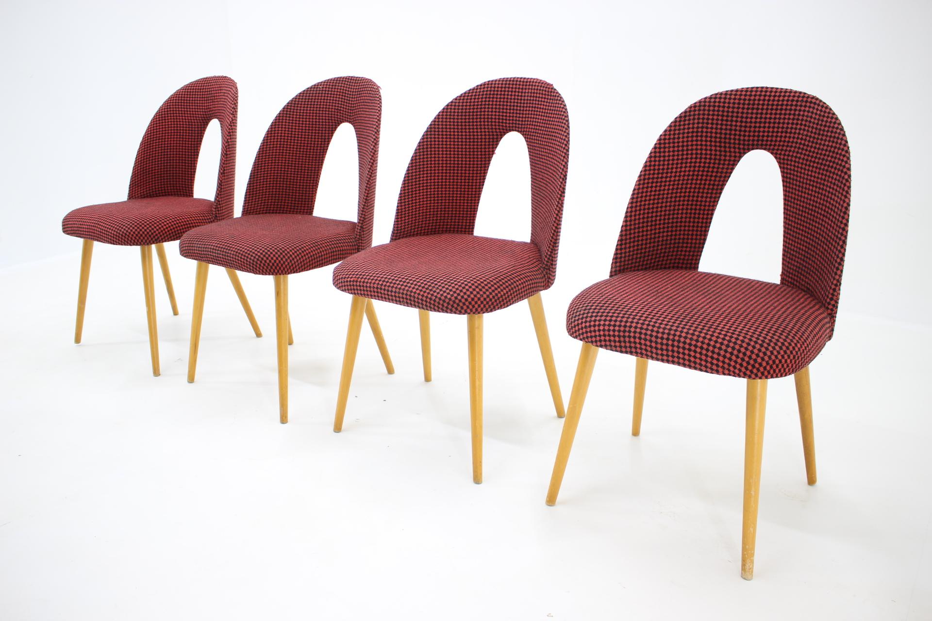 Mid-Century Modern Antonin Suman ensemble de quatre chaises de salle à manger des années 1960, Tchécoslovaquie en vente