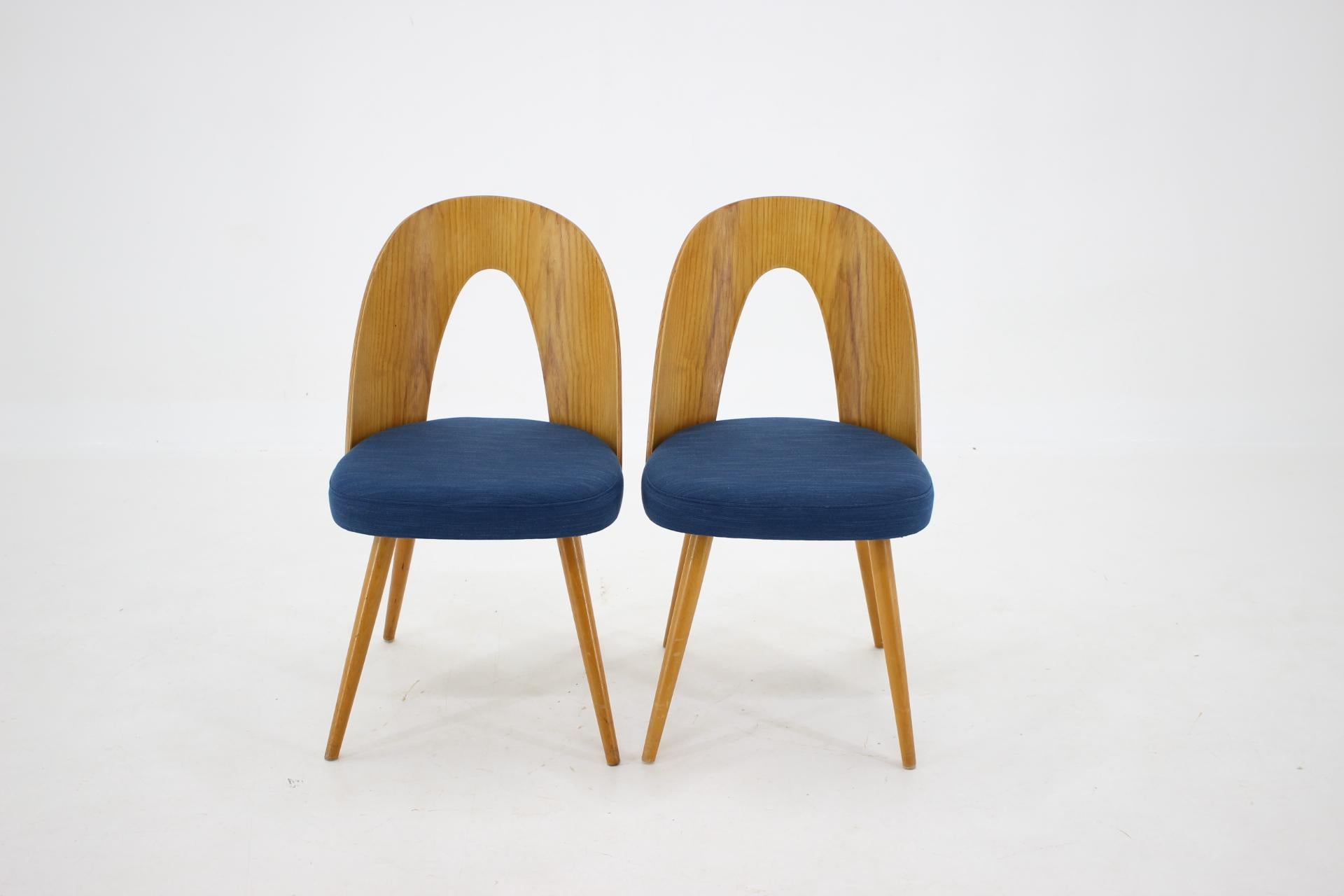 1960s Antonin Suman Set of Four Dining Chairs, Czechoslovakia In Good Condition In Praha, CZ