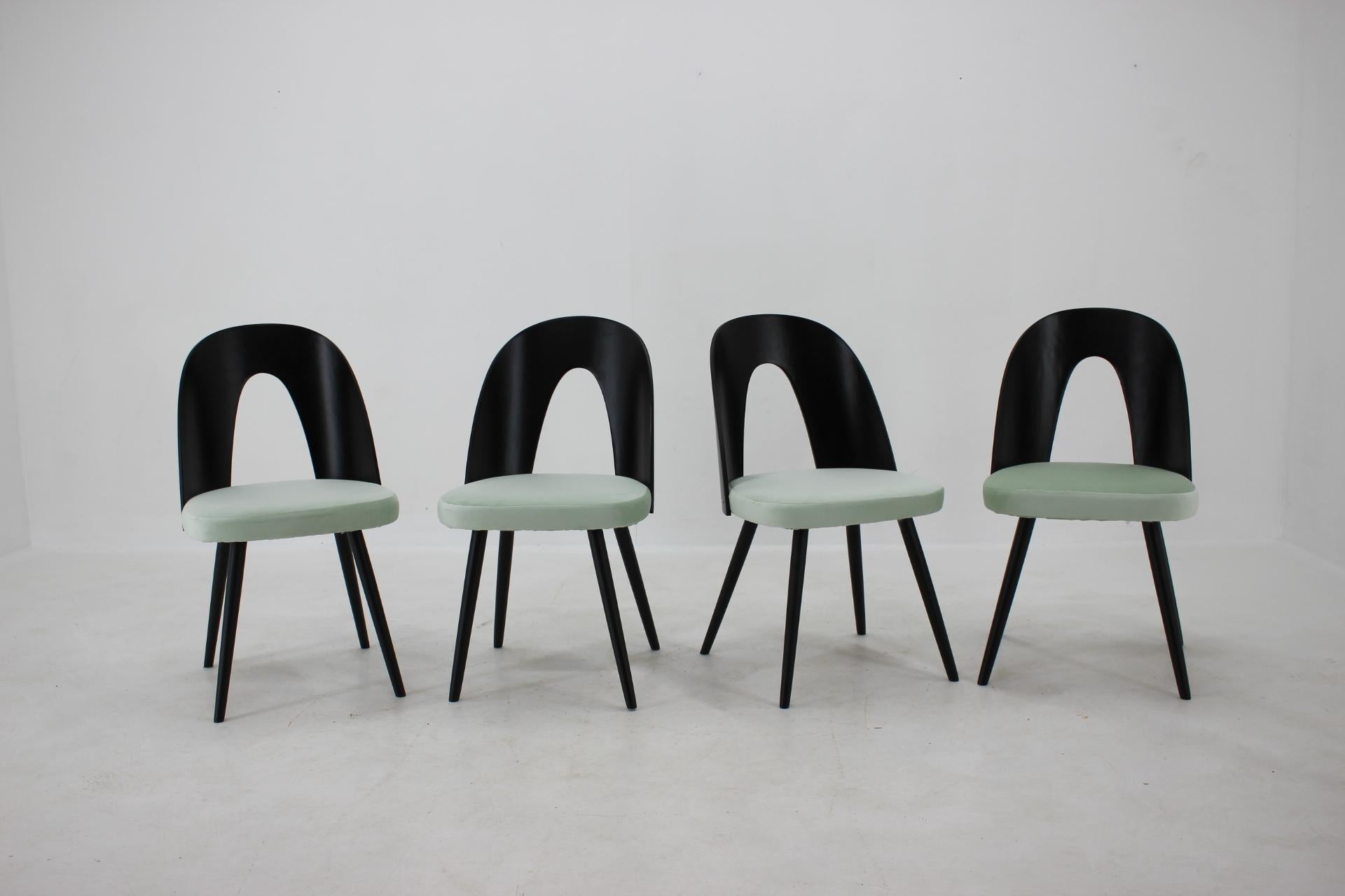 Mid-Century Modern 1960s Antonin Suman Set of Four Dining Chairs For Sale