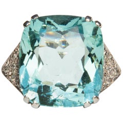 1960s Aquamarine and Diamond 18 Carat White Gold Ring