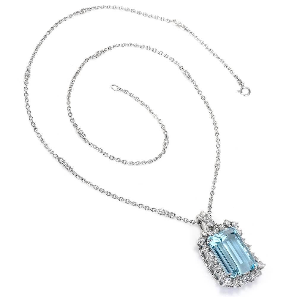 1960s Aquamarine Diamond Platinum Pendant Chain Necklace In Excellent Condition In Miami, FL