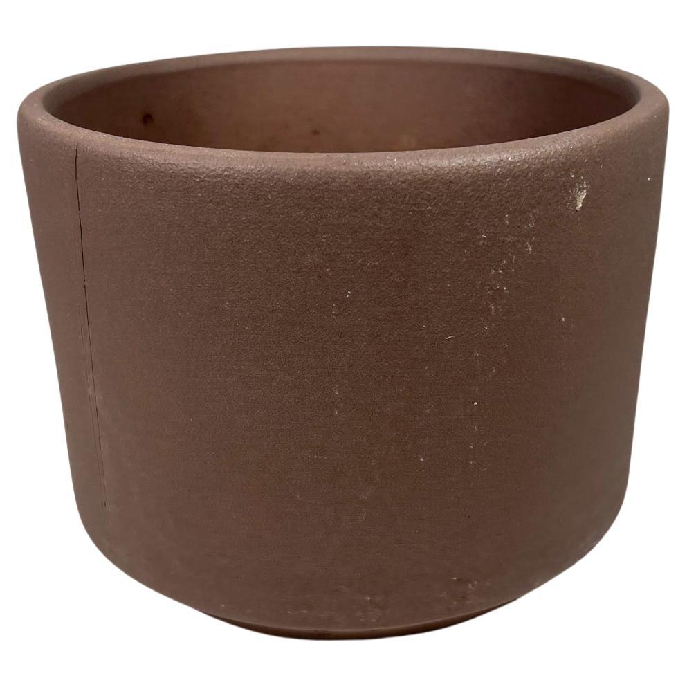 1960s Architectural Pottery by Gainey Ceramics Brown Planter Pot La Verne Calif In Good Condition In Chula Vista, CA