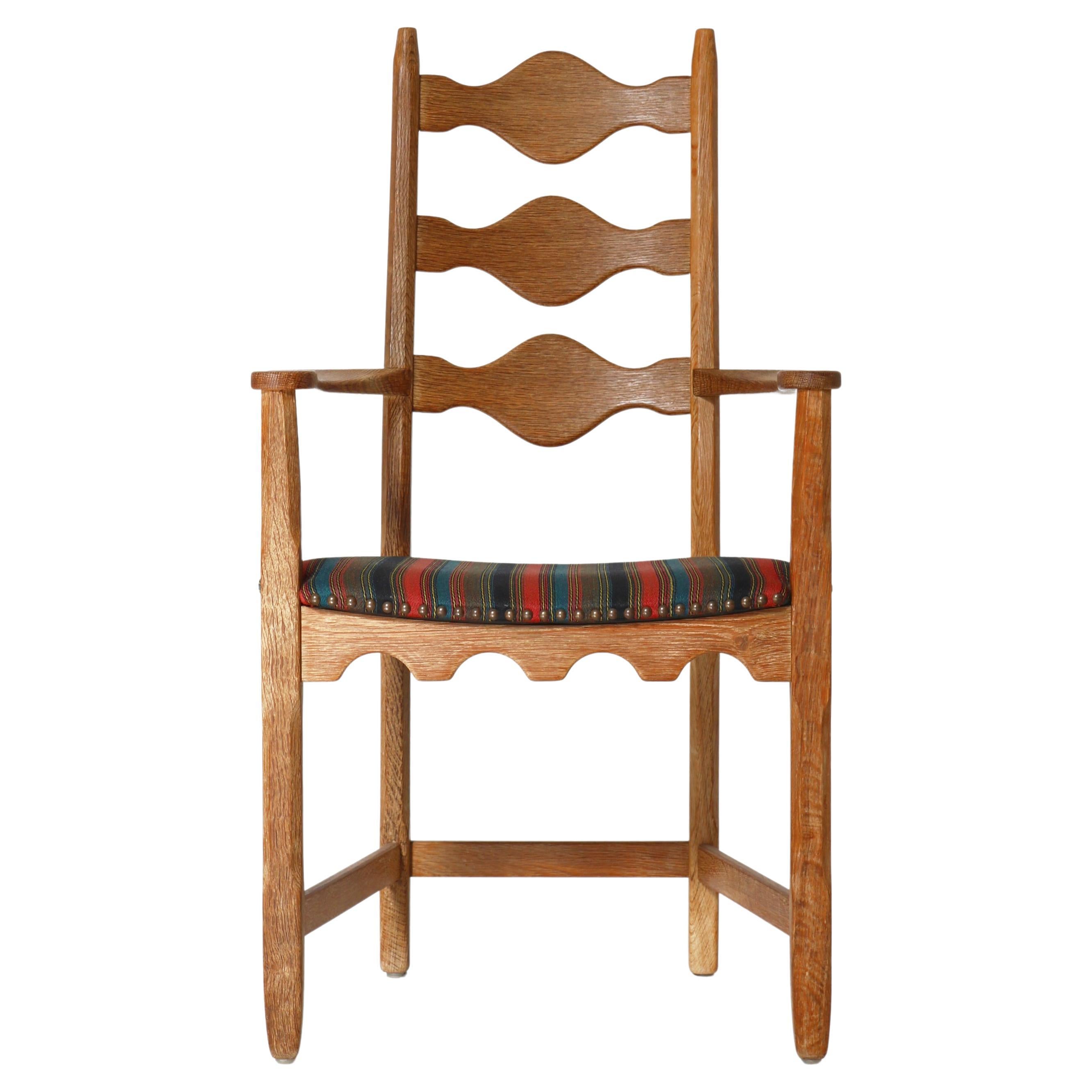 Chaise à bras des années 1960 en chêne et tissu de laine par Henry Kjærnulff, moderne danois
