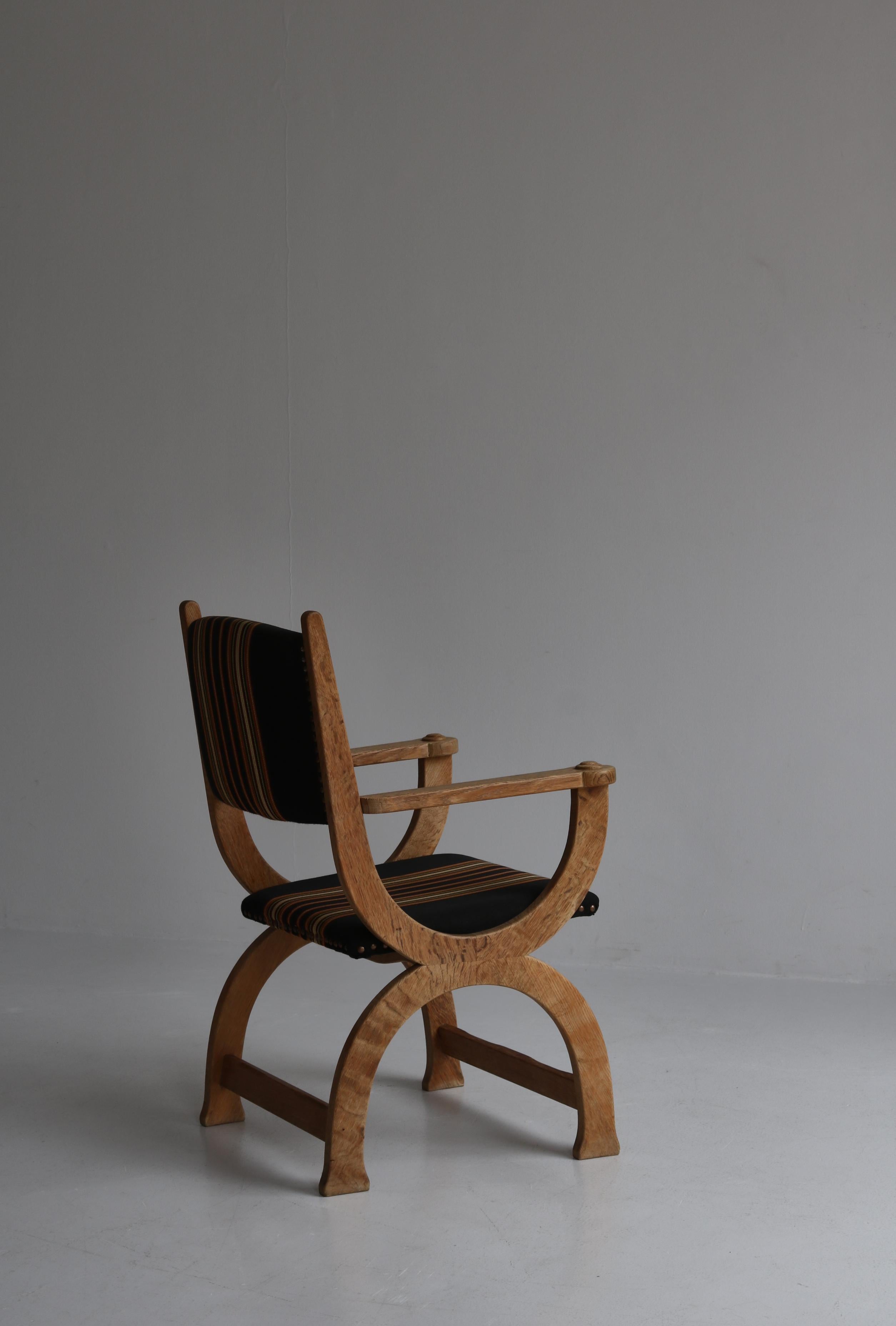 Scandinavian Modern 1960s, Arm Chair in Quartersawn Oak & Olmerdug by Henry Kjærnulff, Danish Modern For Sale