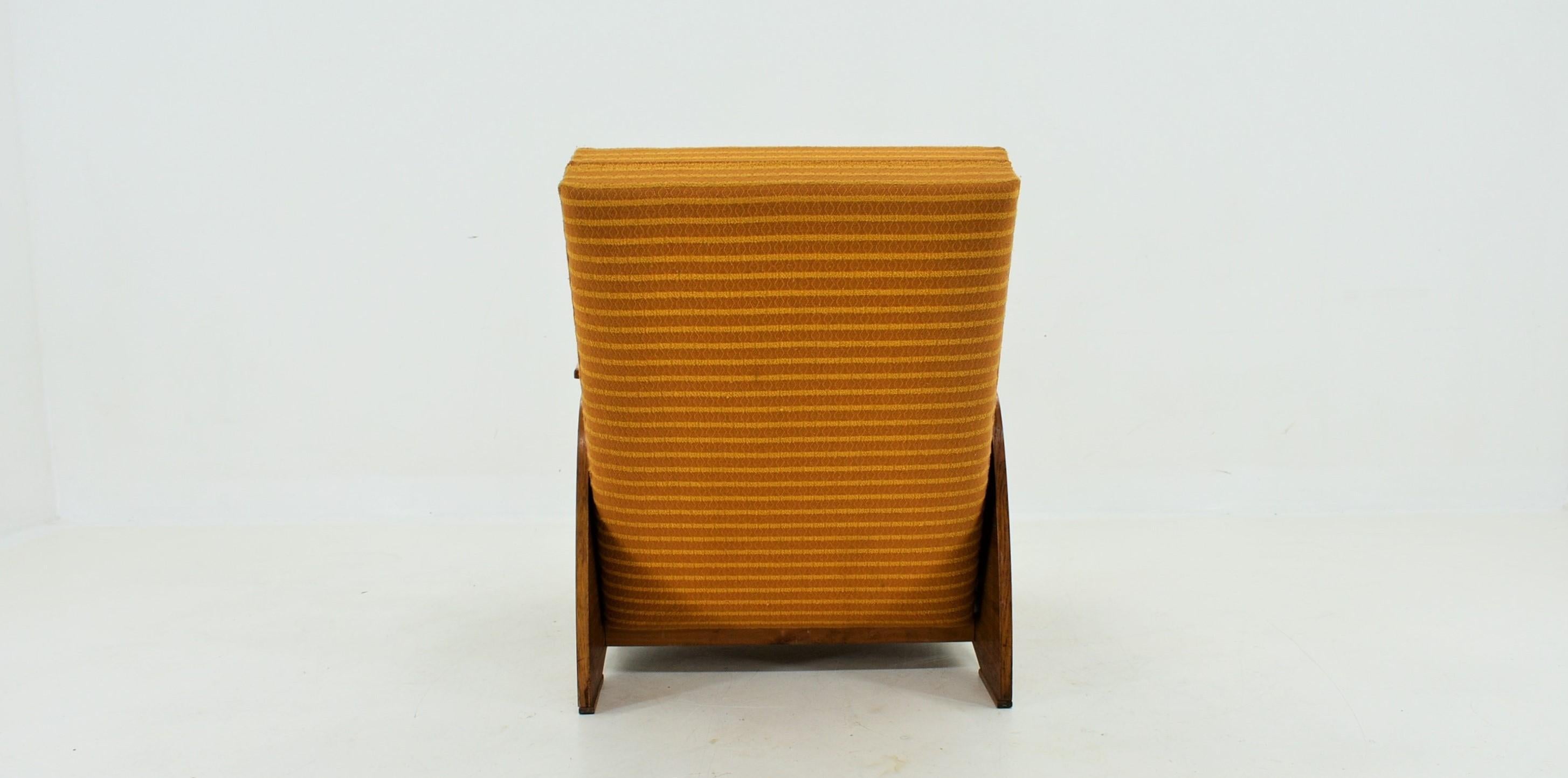 1960s Armchair Convertible to Daybed, Czechoslovakia For Sale 6