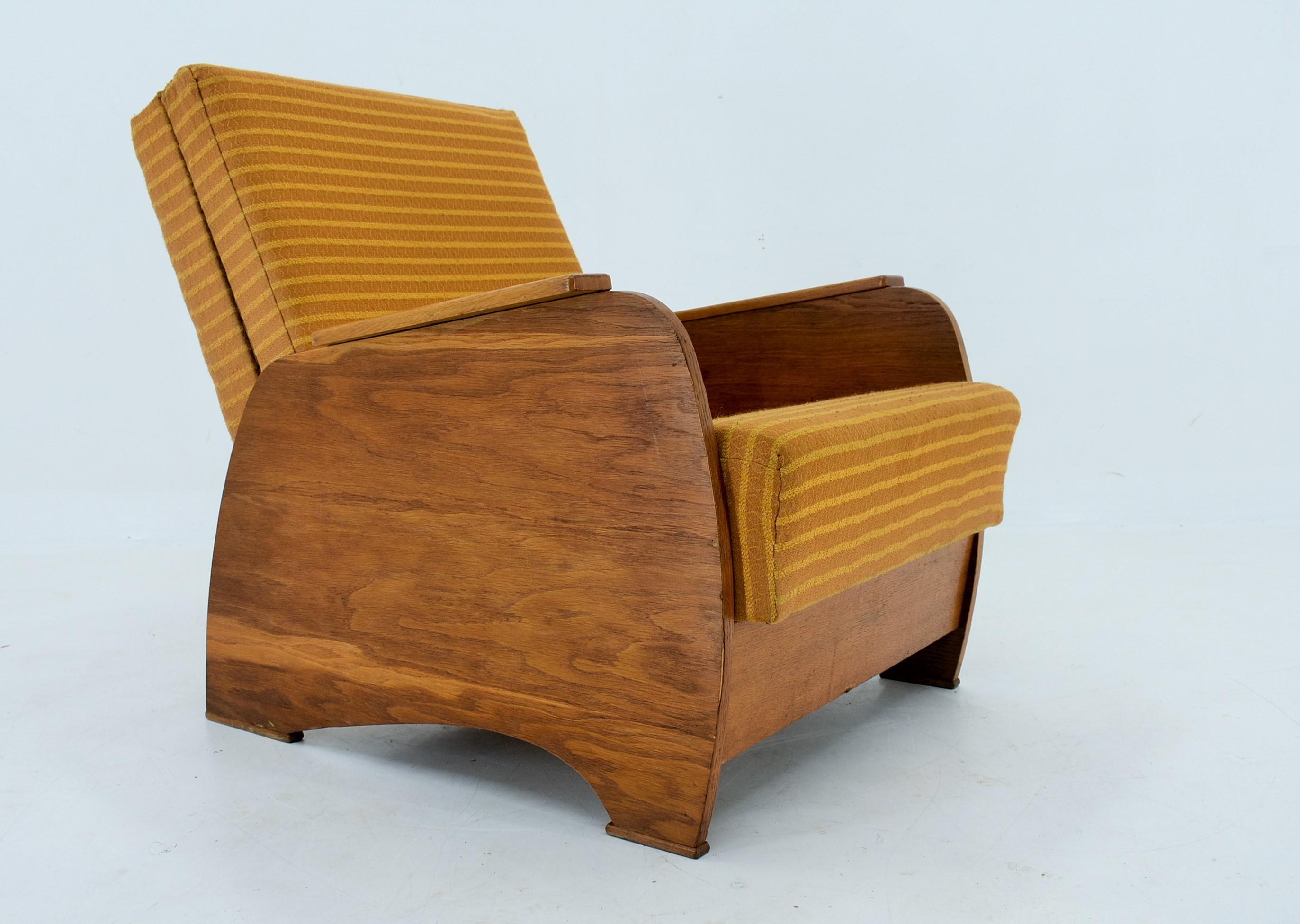 1960s Armchair Convertible to Daybed, Czechoslovakia For Sale 9