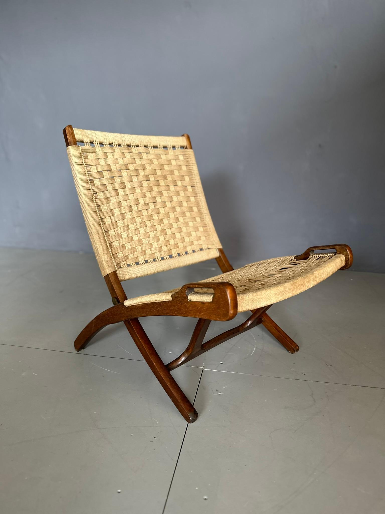 Mid-20th Century 1960s Armchair, English manufacture, wooden frame with rope seat and backrest For Sale