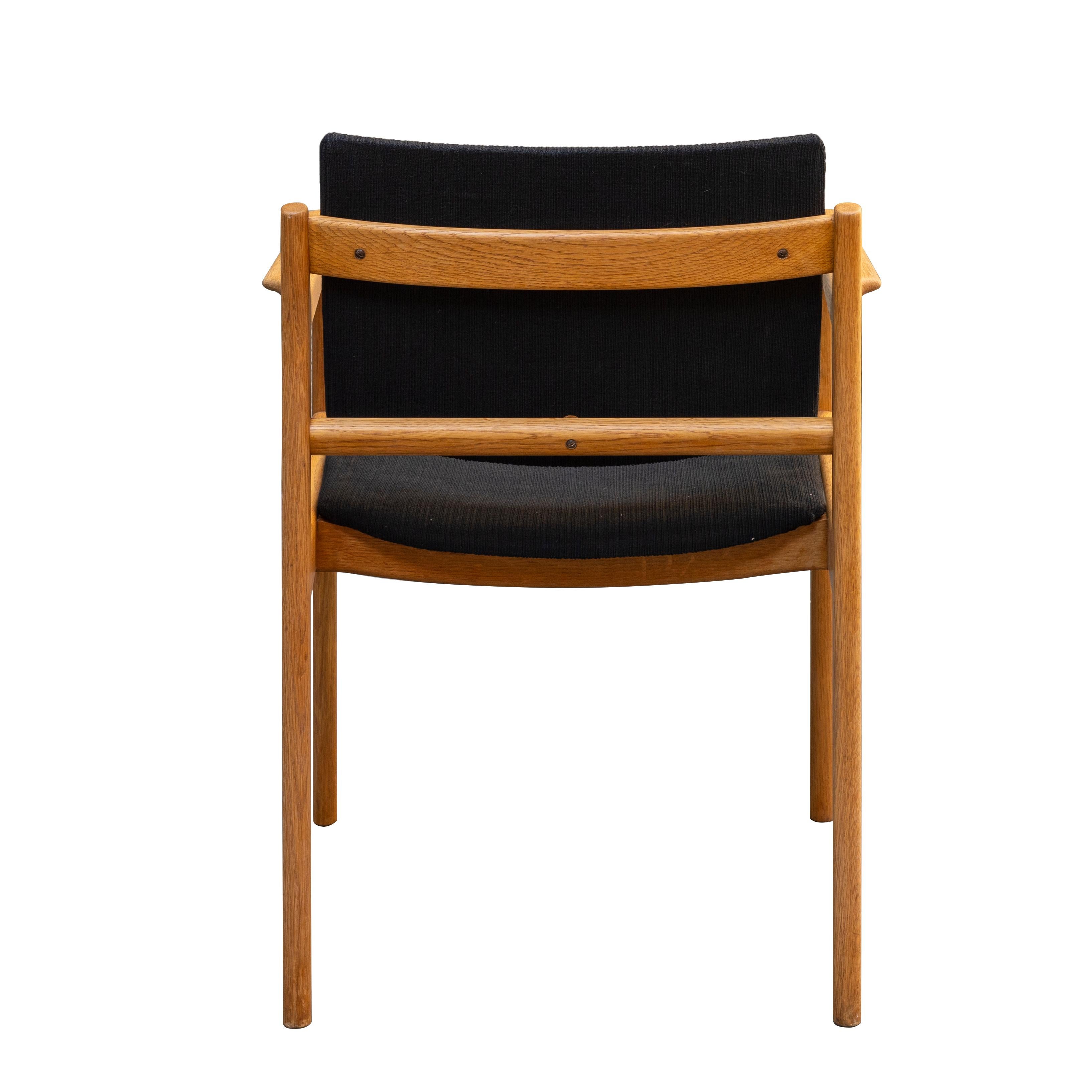 Sessel Mid-Century Modern aus Cassina aus den 1960er Jahren (Stoff) im Angebot