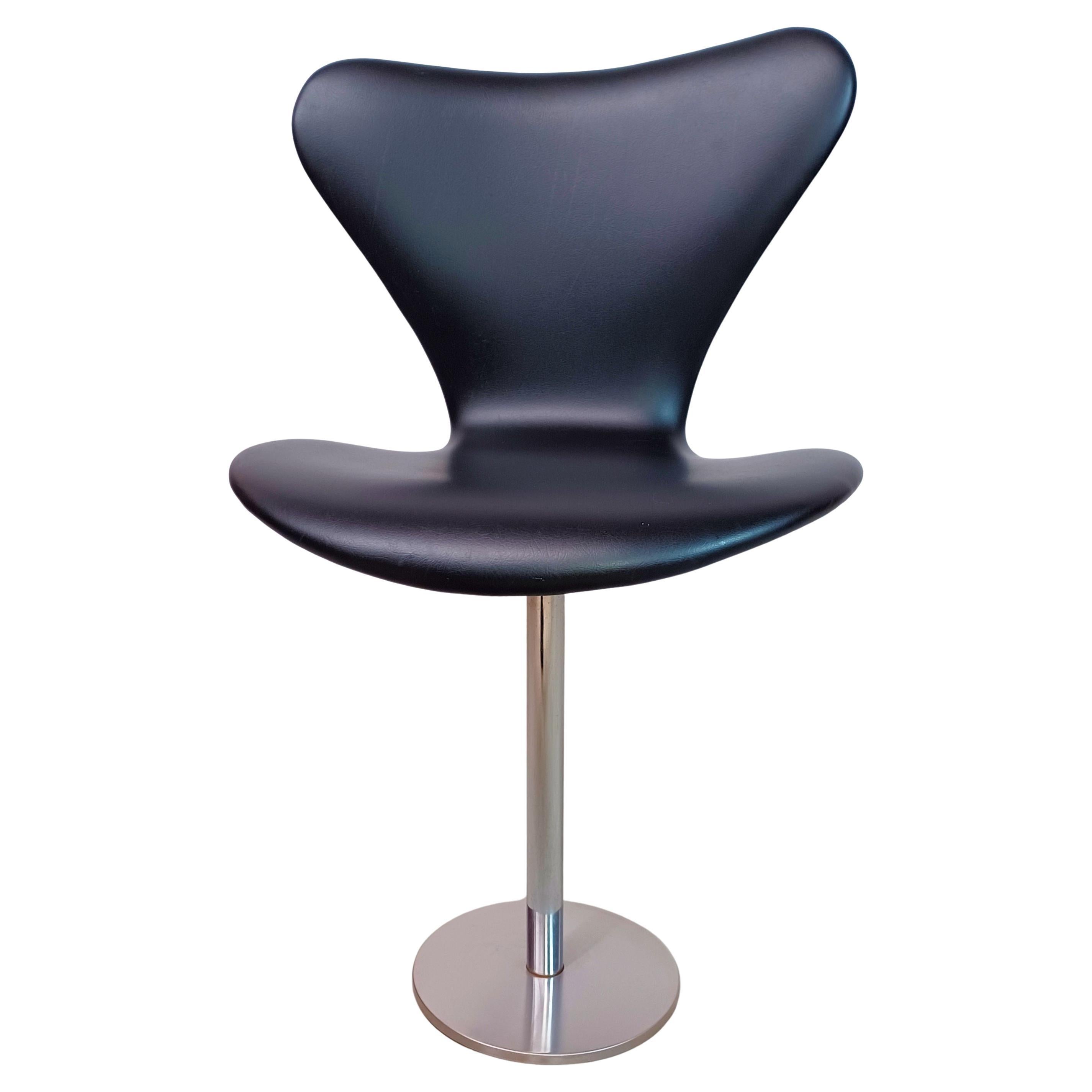 Sillas de auditorio Arne Jacobsen Butterfly, años 60, de Fritz Hansen en venta